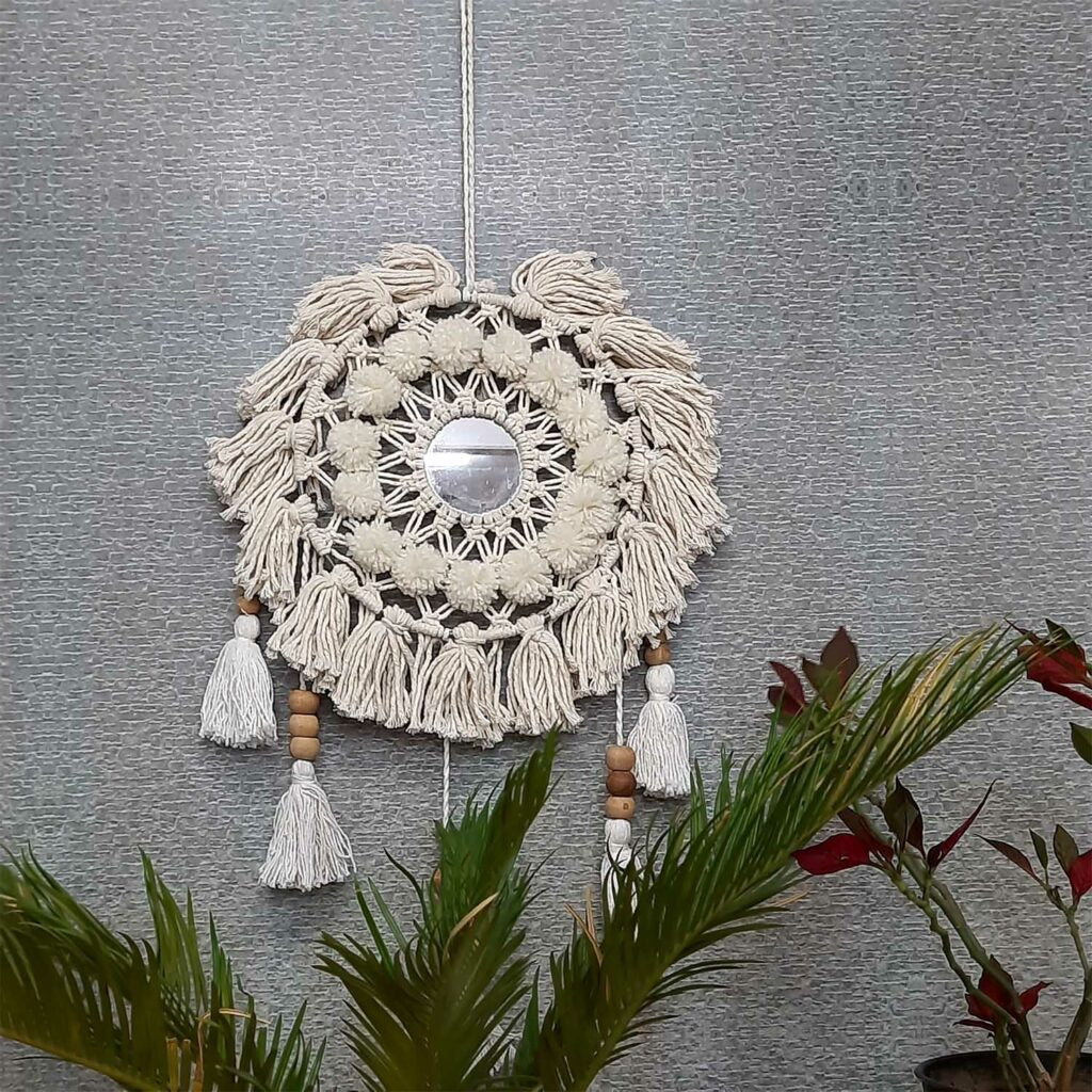 Avioni Home Boho Collection – Hand-Knitted Wall Hanging with Mirror- Flower Look