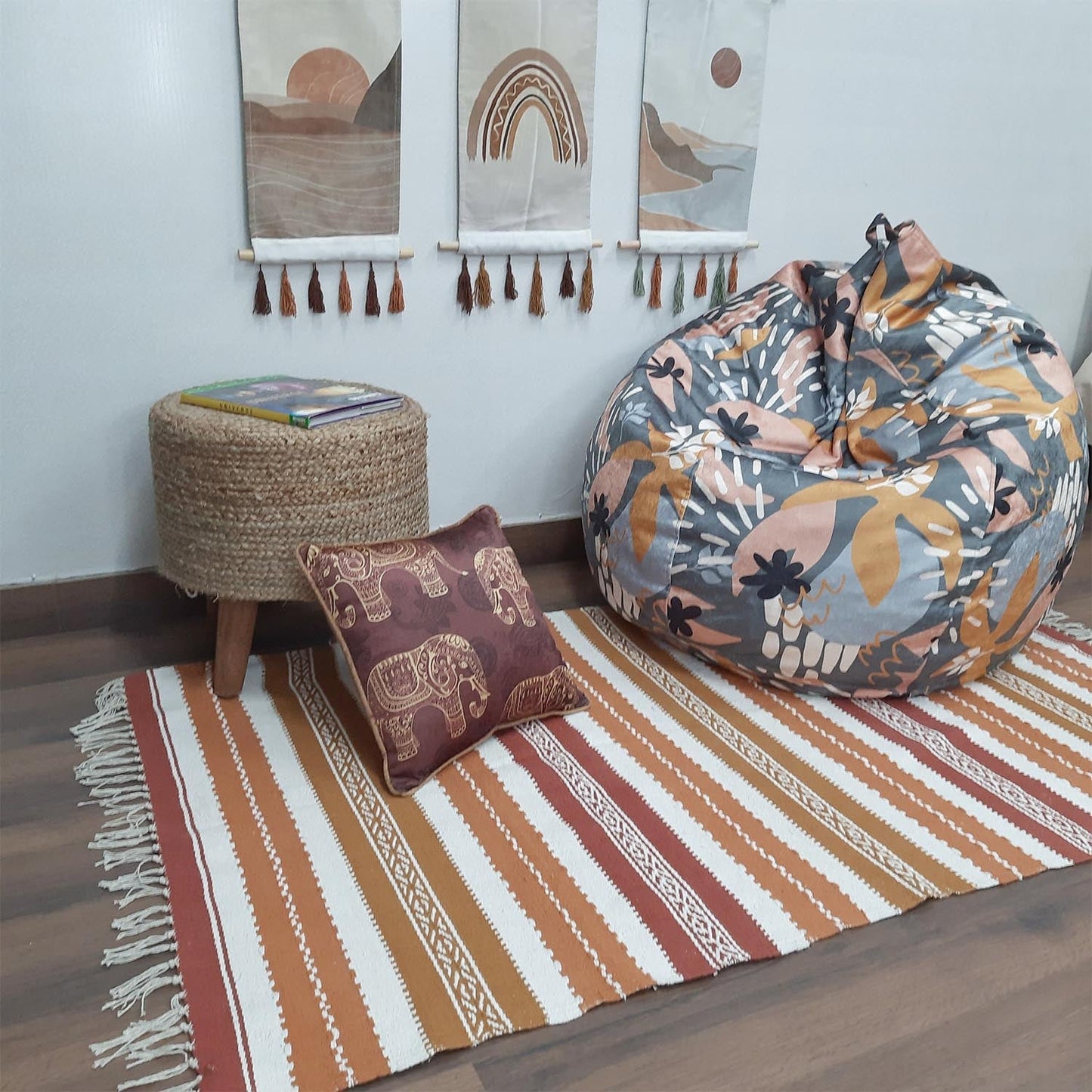 Avioni 100% Cotton Handloom Floor Rug / Durrie – Neohome Collection – Brown Tones and White
