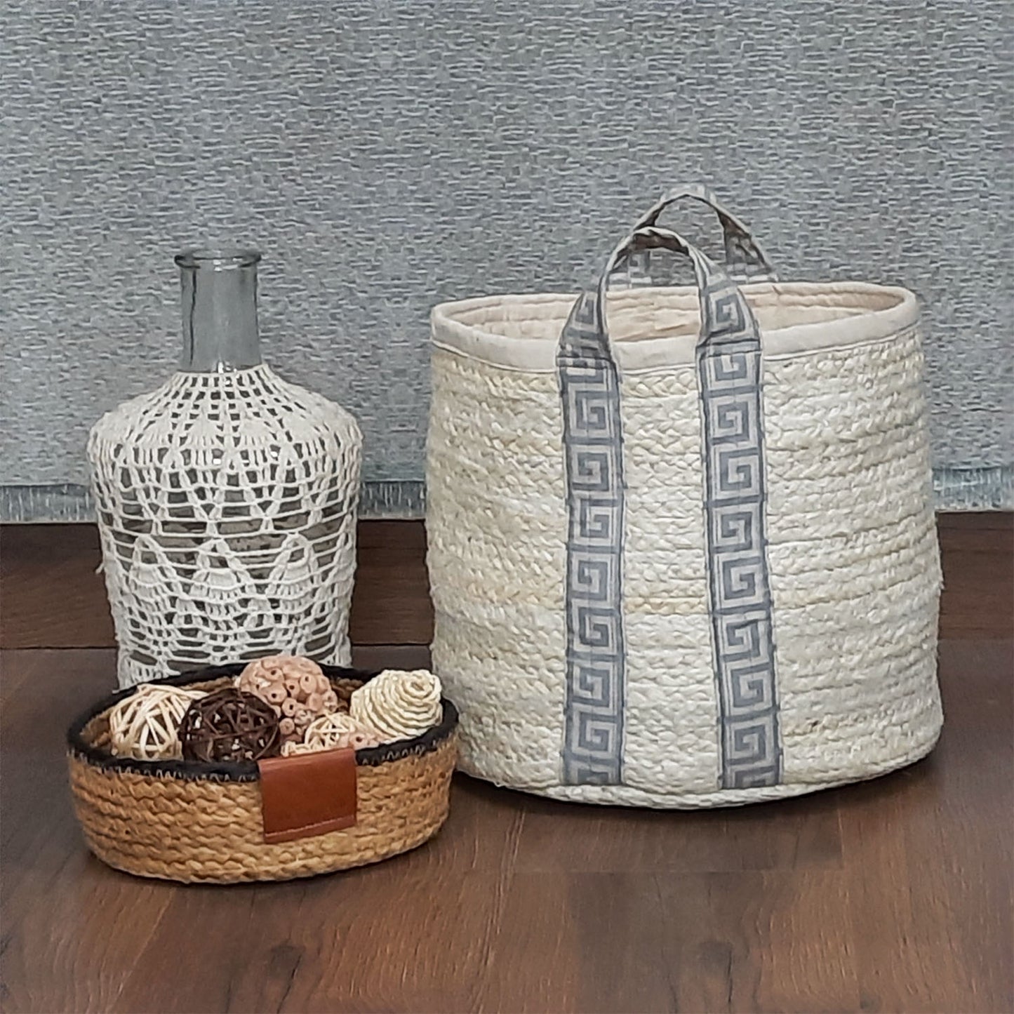 Avioni Home Hand Braided White Jute Basket | Designer Leatherette Handles | Canvas Inner for Extra Strength | Size: 28 x30 cms (~11×12 inch)
