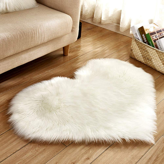 Shaggy Carpet – Heart Shaped Rug – Snow White Premium Long Fur – 62 cm Heart Shape – Avioni Carpets