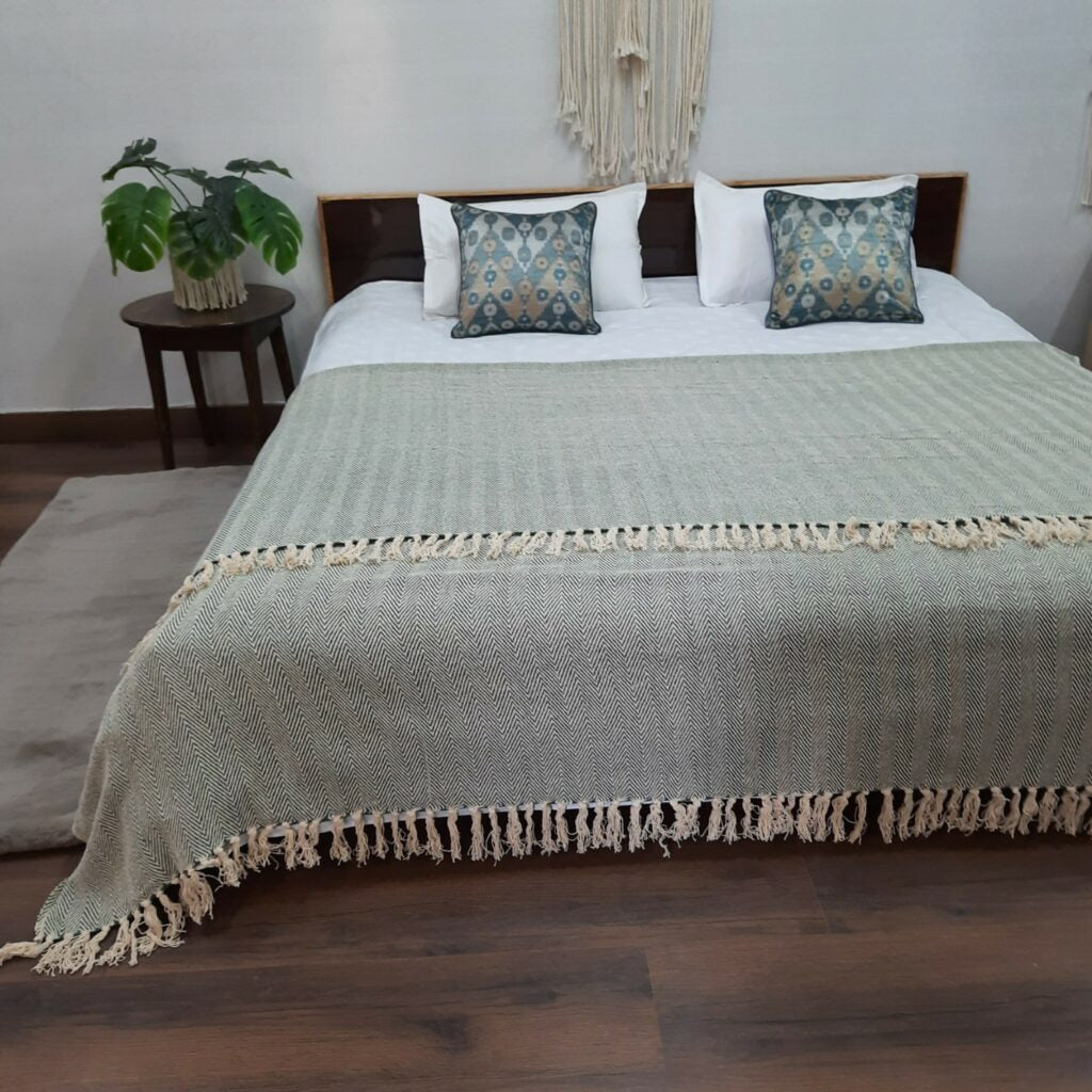 Green Cotton Blankets |Organic Bio Washed|King Sized Double Bed In Giftable Zip Packing By Avioni-228cms x 228 cms(90×90 inches)