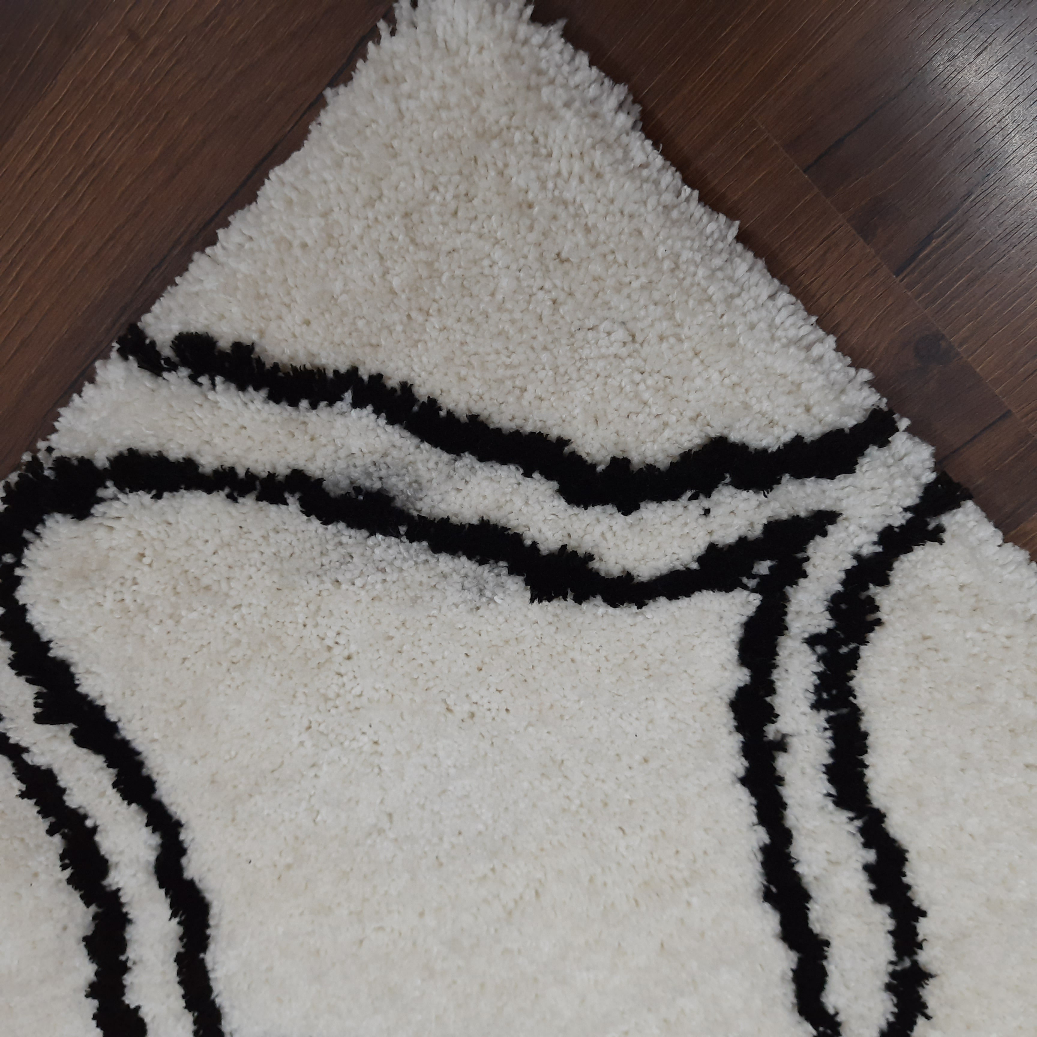 Avioni Home Atlas Collection - Moroccan Style Microfiber Carpet In Black and White | Soft, Non-Slip, Easy to Clean