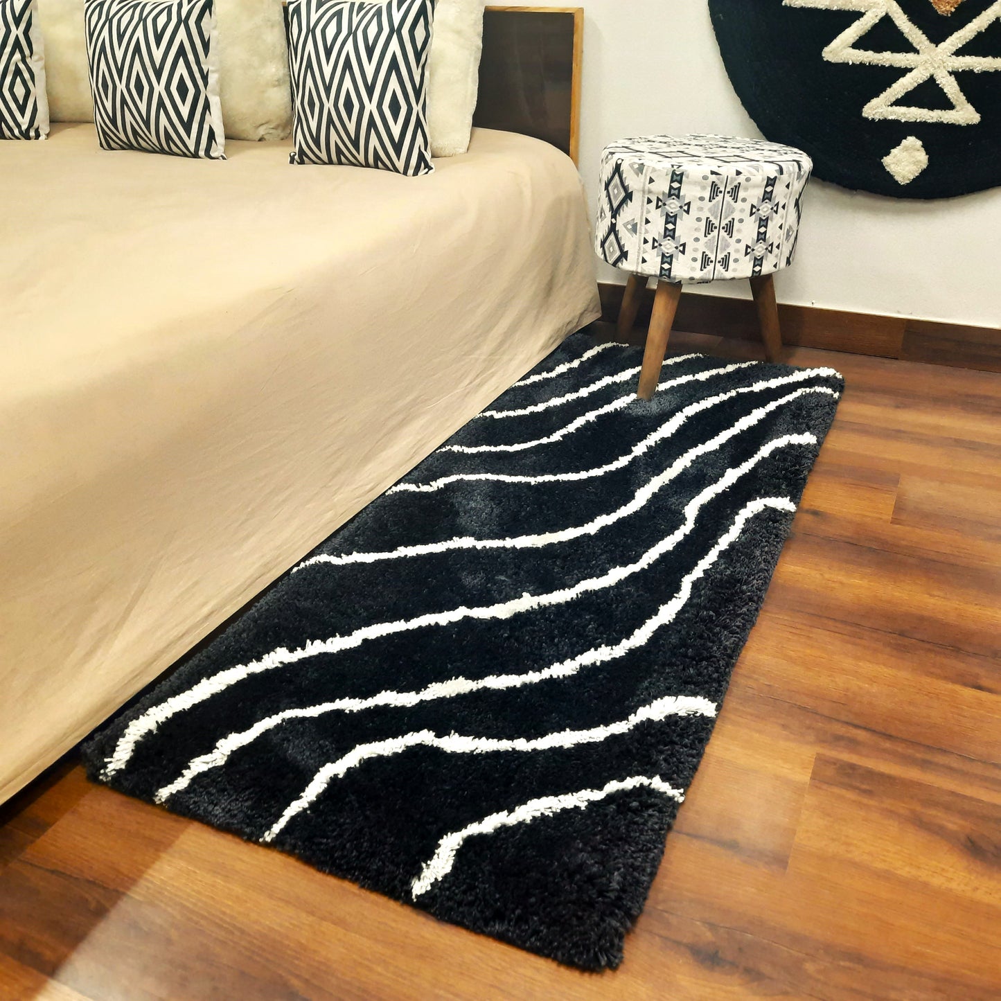 Plush Soft Washable Shaggy Black Carpet With White Wave Design /Bedside Runners by Avioni Home