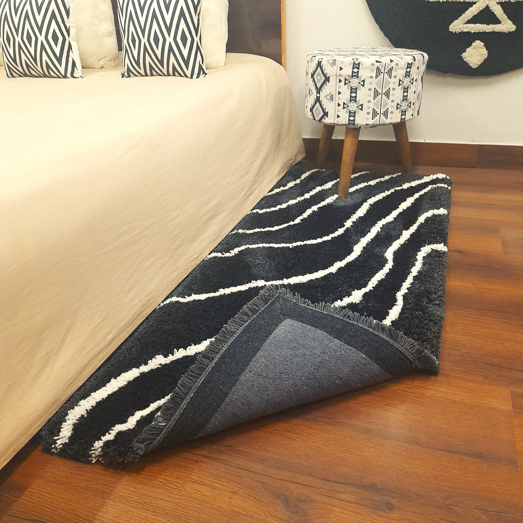 Plush Soft Washable Shaggy Black Carpet With White Wave Design /Bedside Runners by Avioni Home