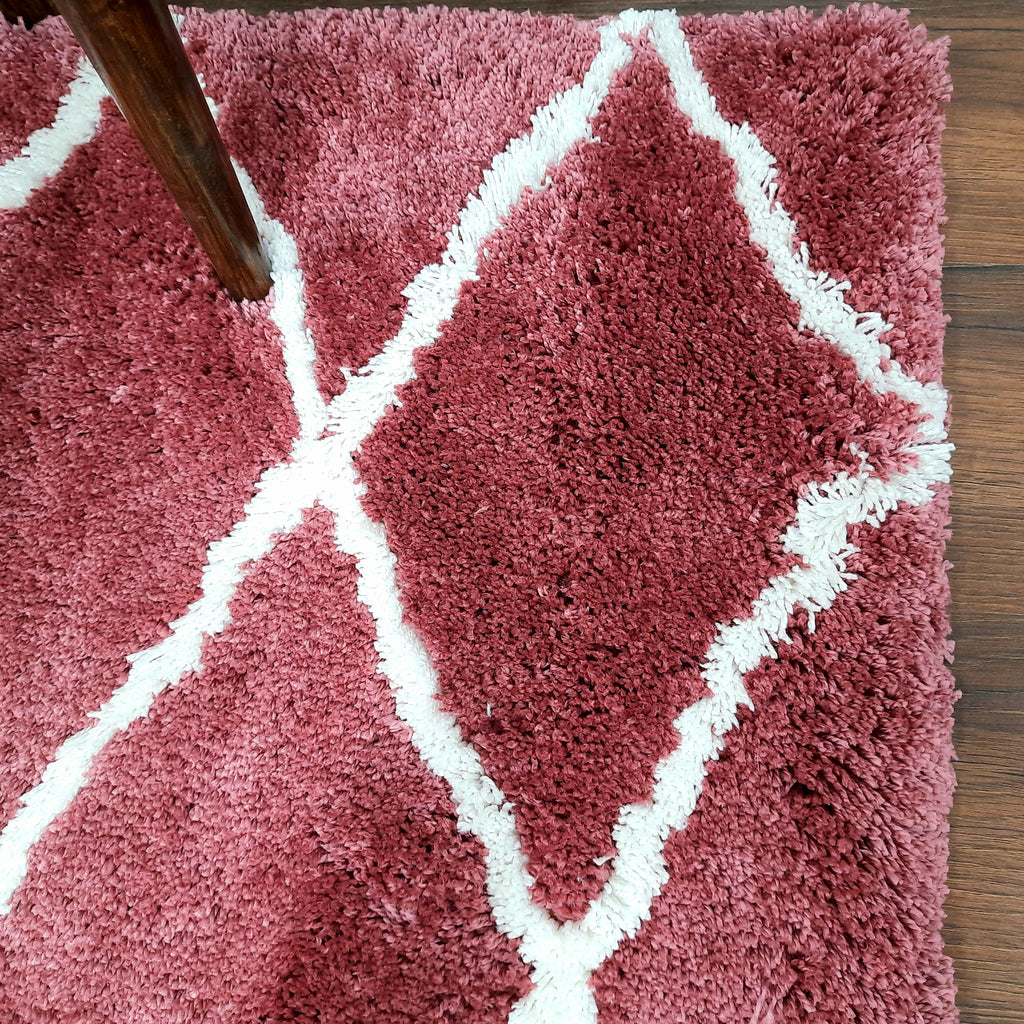 Plush Soft Washable Shaggy Carpet in Wine Color With White Check Design /Bedside Runners by Avioni Home