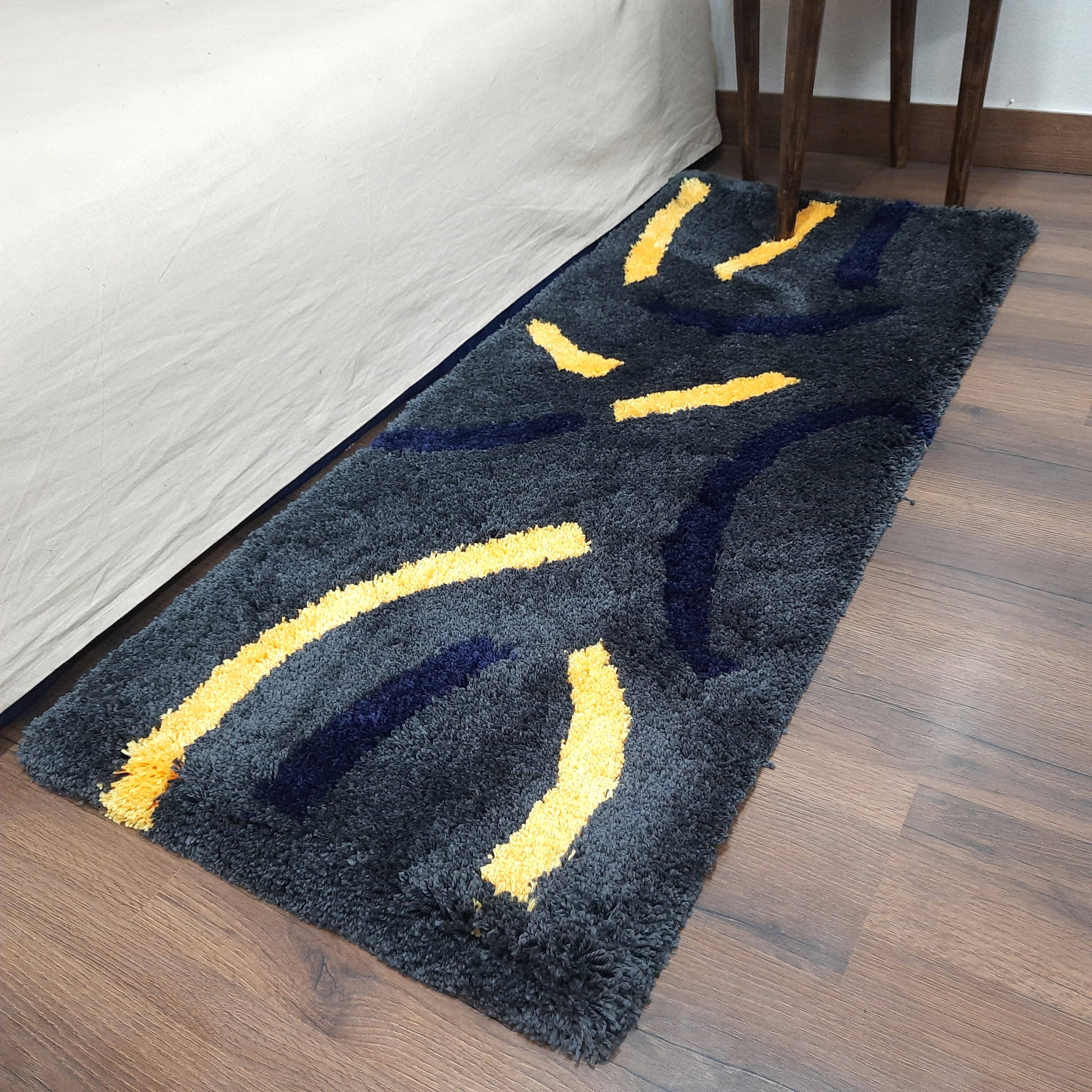 Plush Premium Shaggy Black Pearl Base & Multi Colour With Modern Design /Bedside Runners by Avioni Home