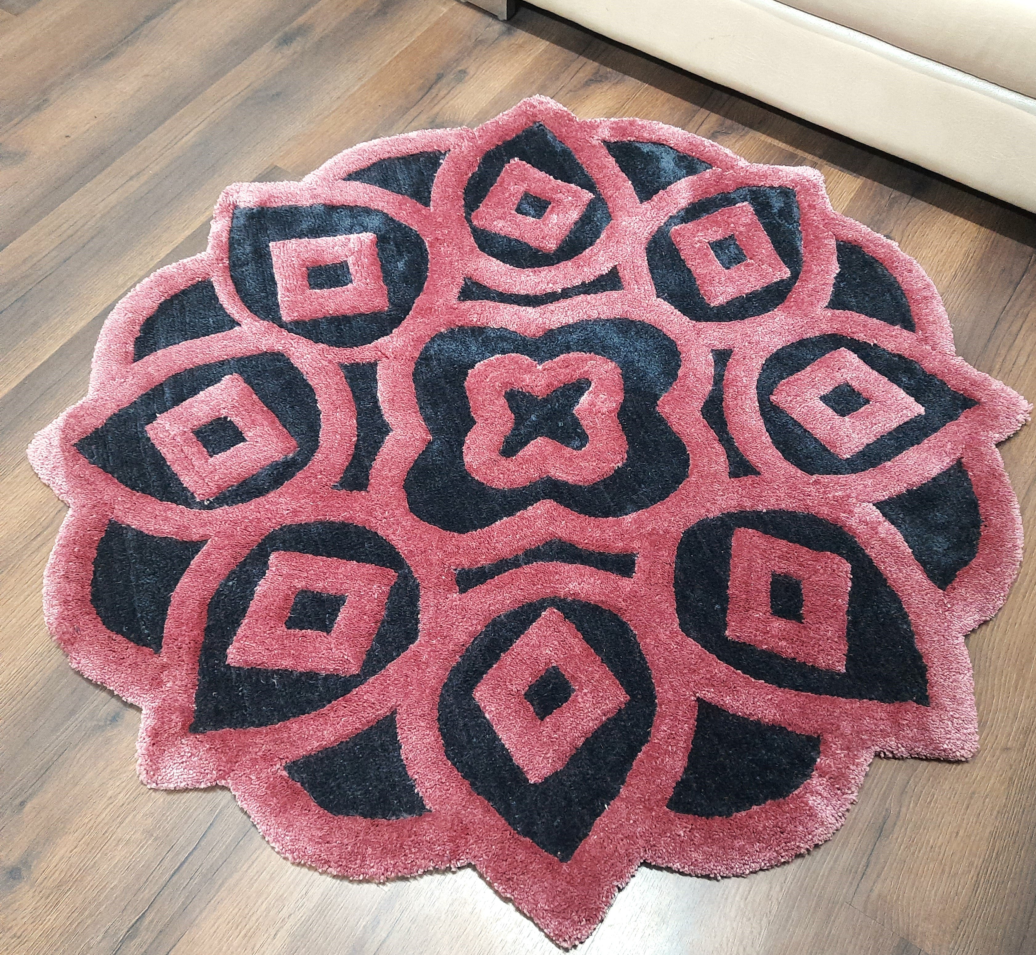 Avioni Home Rangoli Design Micro Yarn Round Carpet In Pink/Wine & Black| Soft, Non-Slip, Easy to Clean