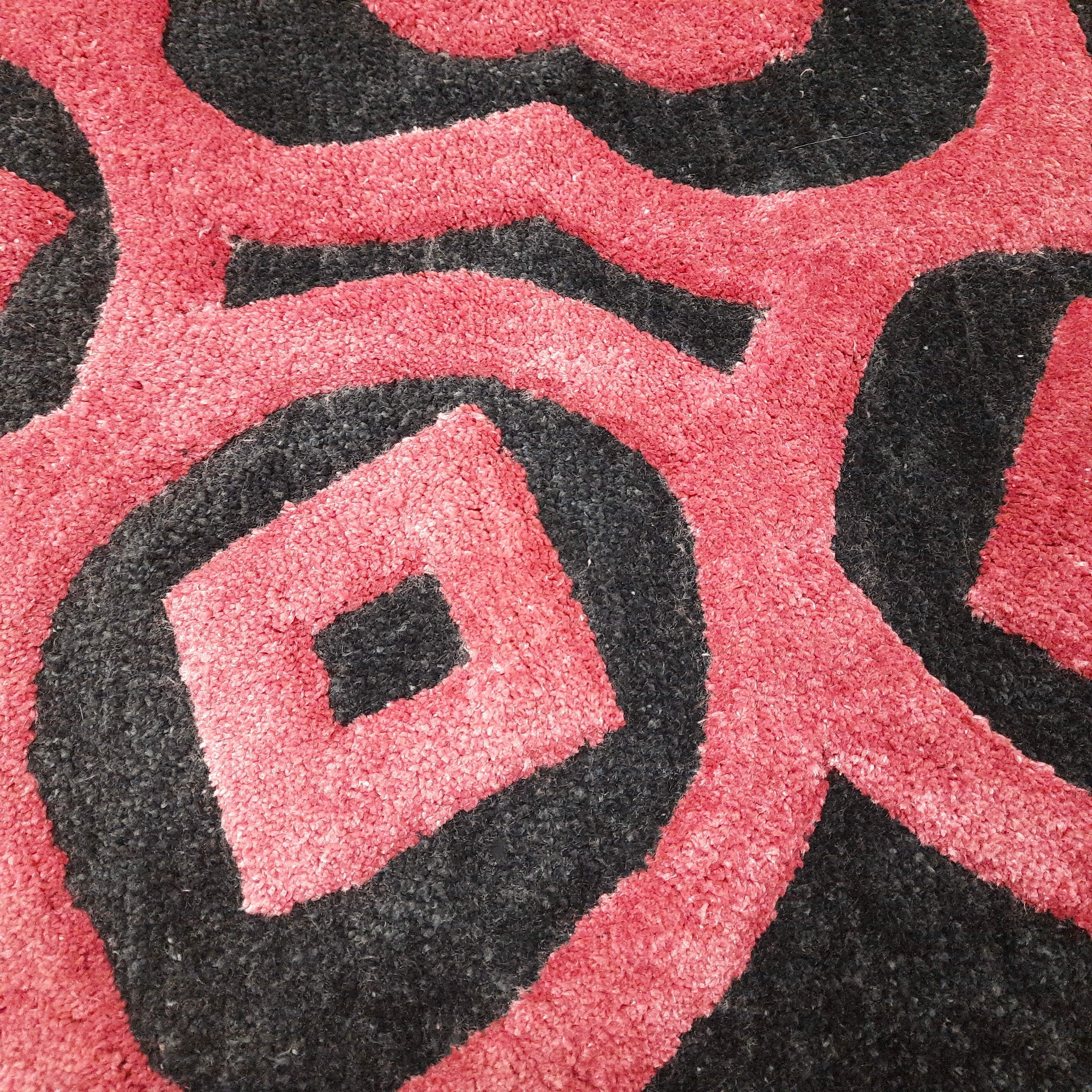Avioni Home Rangoli Design Micro Yarn Round Carpet In Pink/Wine & Black| Soft, Non-Slip, Easy to Clean