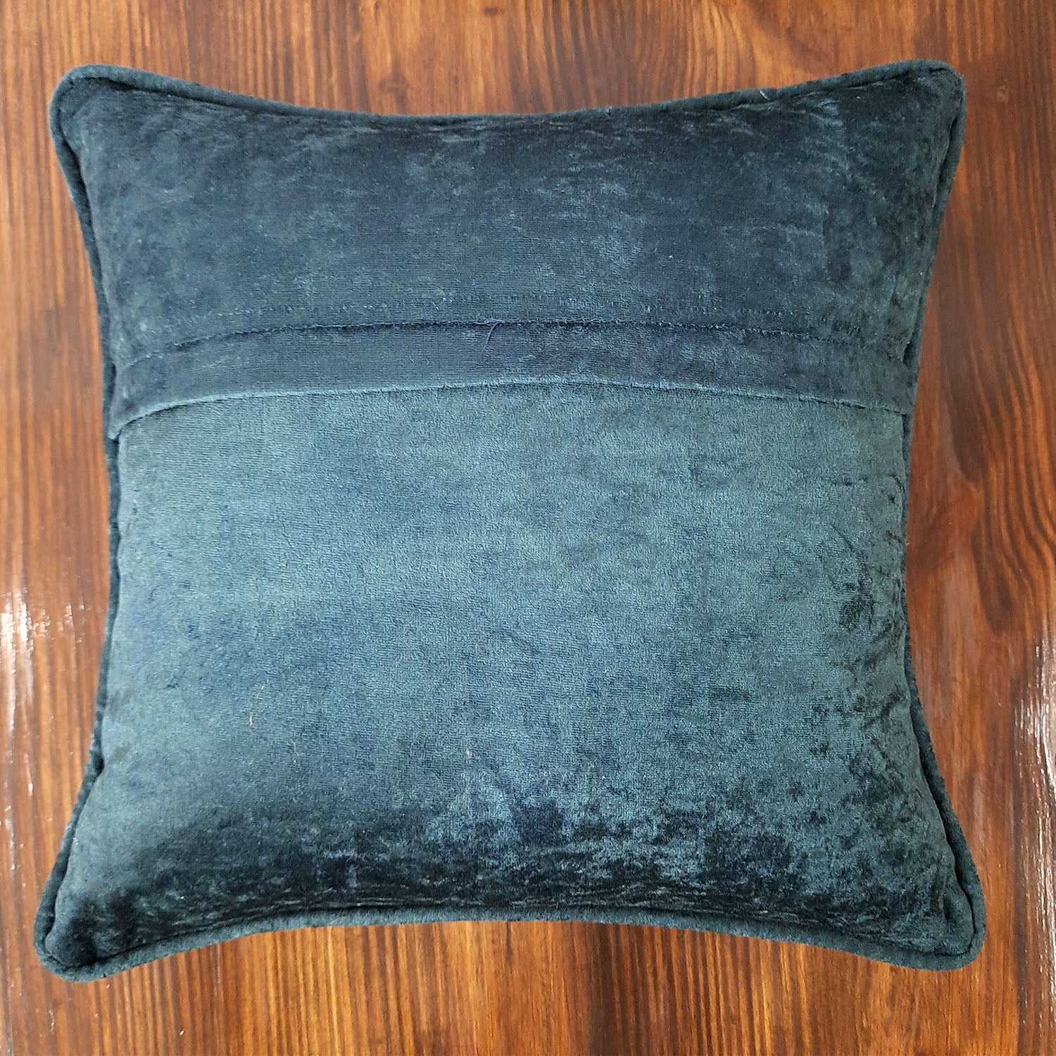 Cushion Cover – Beautiful Persian Design – 40cm x 40cm (~16″ x 16″)