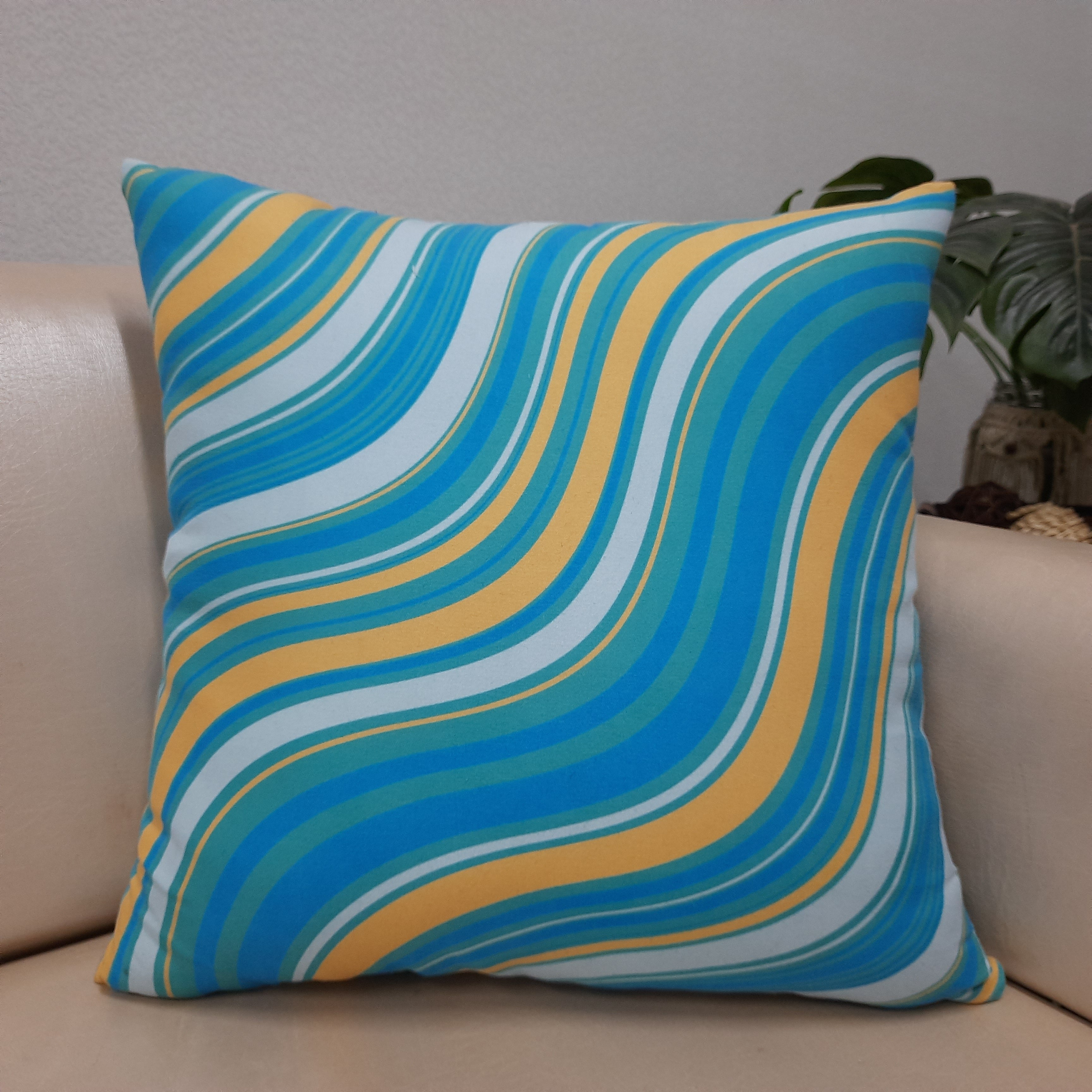 Riviera Collection-Cushion Covers In Glace Cotton For Regular Use –Blue Waves – 40cm x 40cm (~16″ x 16″) – Set of 5