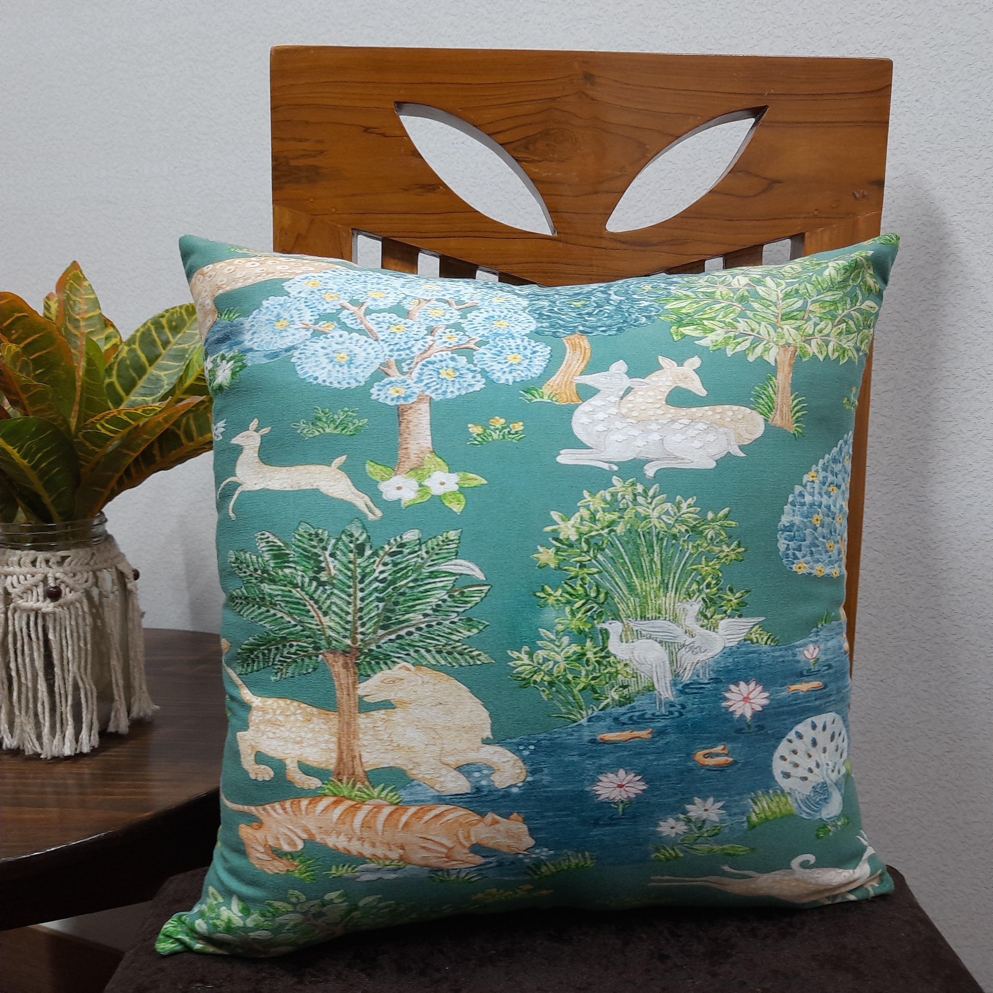 Riviera Collection-Cushion Covers In Glace Cotton For Regular Use –Jungle Book – 40cm x 40cm (~16″ x 16″) – Set of 5