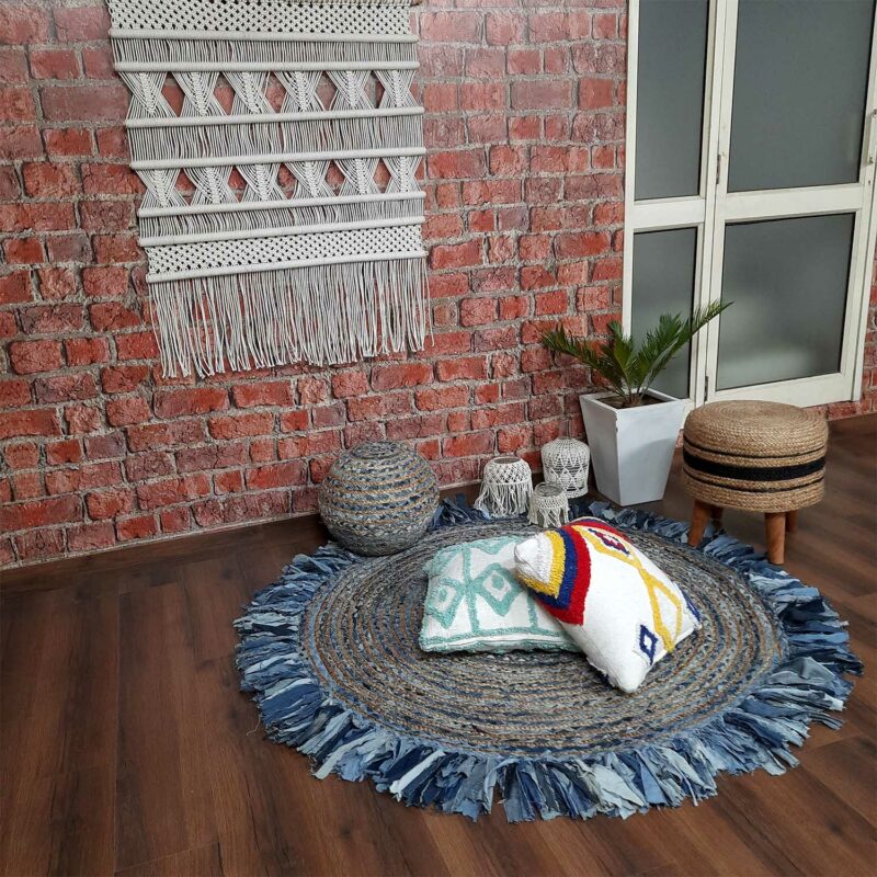 Jute Carpet – Braided Area Rugs – Circular Rug with Contemporary Colored Pattern over Natural Handmade unbleached Centre – 150 cm (~5 Feet) Diameter – Avioni