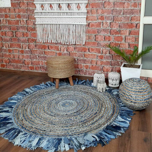 Jute Carpet – Braided Area Rugs – Circular Rug with Contemporary Colored Pattern over Natural Handmade unbleached Centre – 150 cm (~5 Feet) Diameter – Avioni