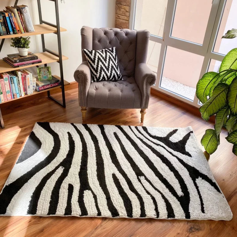 Avioni Atlas Collection- Micro Tiger Design In Black And White|Soft, Easy to Clean