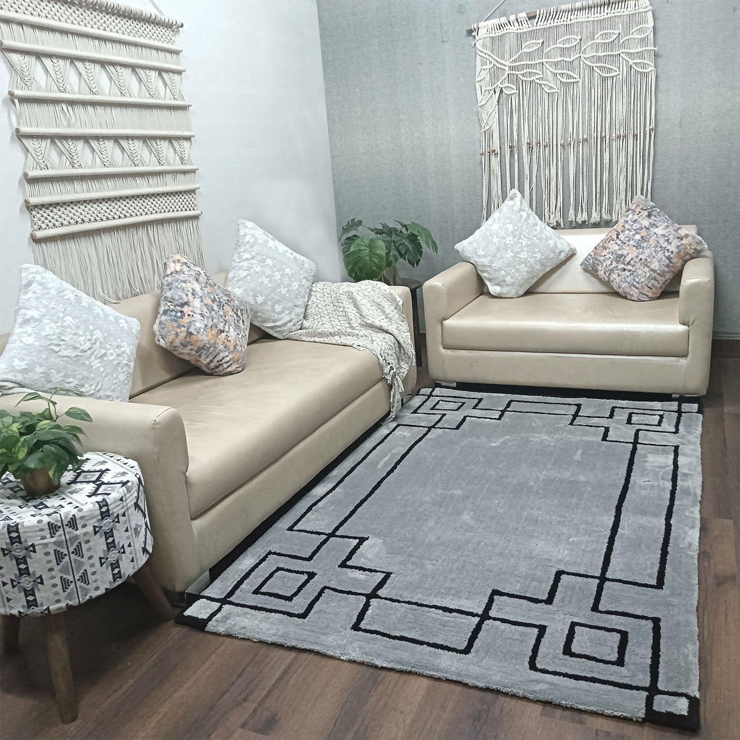 Avioni Luxury Collection- Plush Luxury Grey and Black Tone Carpet with 3d Traditional Design -Different Sizes Shaggy Fluffy Rugs and Carpet for Living Room