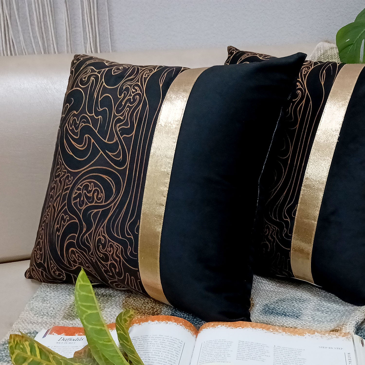 Cushion Covers Super Soft – Beautiful Golden Touch Black Abstract Design  –  40cm x 40cm (~16″ x 16″)