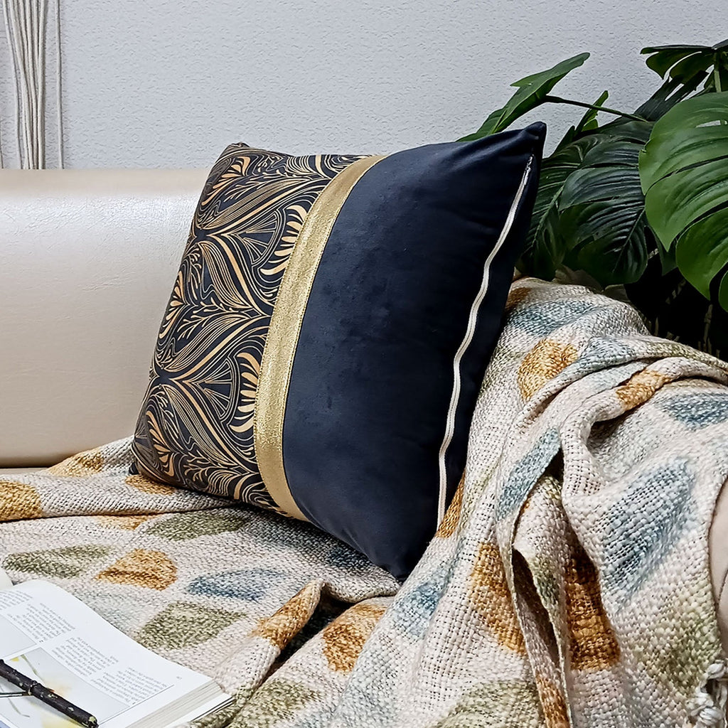 Copy of Cushion Covers Super Soft – Beautiful Golden Touch Black Modern Design  – 40cm x 40cm (~16″ x 16″)