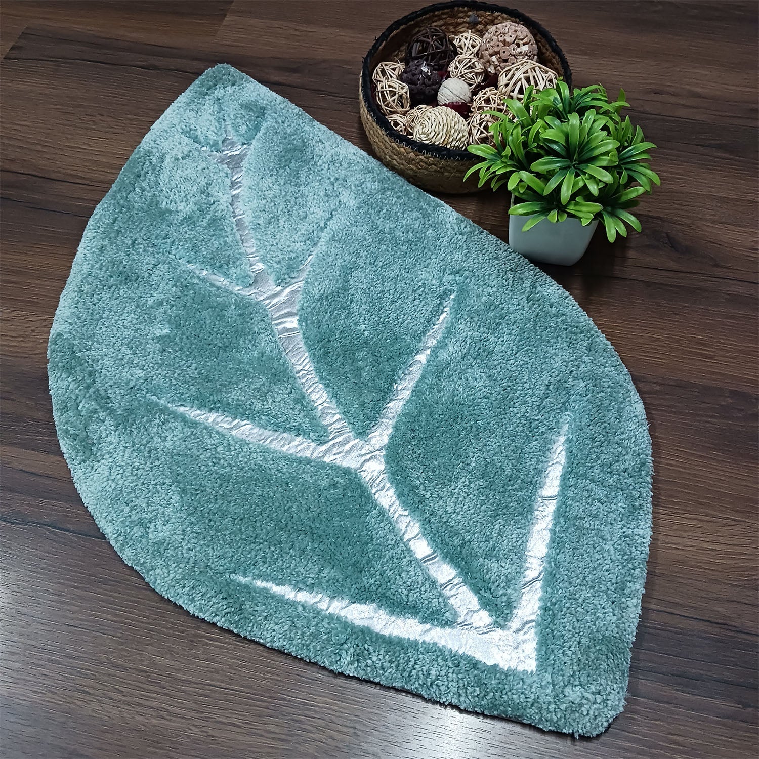 Avioni Divine Collection | Luxury Golden/Silver Touch Tufted Rug In Beautiful Leaf  Shaped Soft And Plush Handmade Door Mats | Pooja Mats | BathMats -45 cms x 75 cms