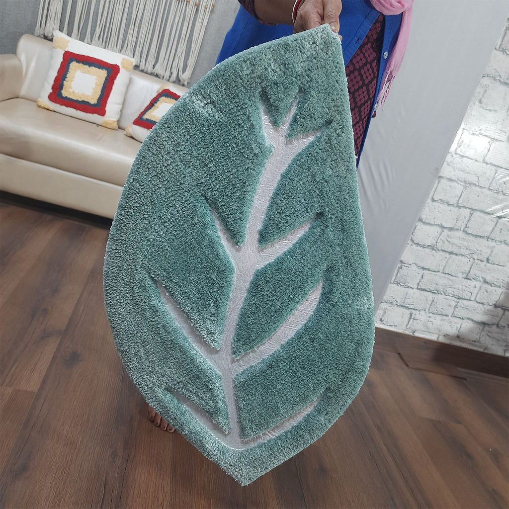 Avioni Divine Collection | Luxury Golden/Silver Touch Tufted Rug In Beautiful Leaf  Shaped Soft And Plush Handmade Door Mats | Pooja Mats | BathMats -45 cms x 75 cms