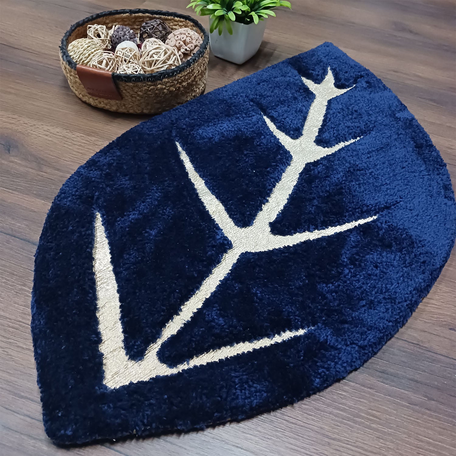Avioni Divine Collection | Luxury Golden/Silver Touch Tufted Rug In Beautiful Leaf  Shaped Soft And Plush Handmade Door Mats | Pooja Mats | BathMats -45 cms x 75 cms