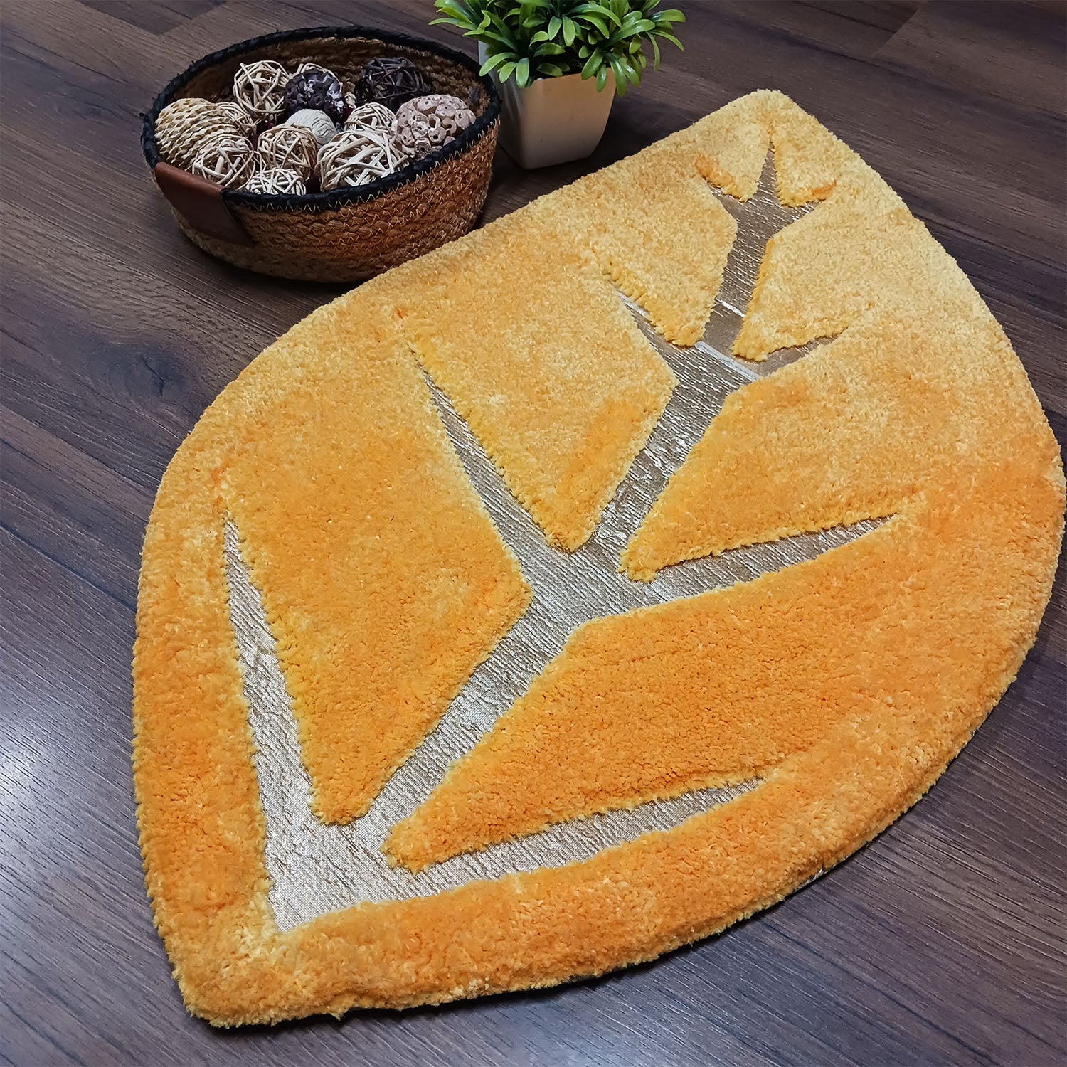 Avioni Divine Collection | Luxury Golden/Silver Touch Tufted Rug In Beautiful Leaf  Shaped Soft And Plush Handmade Door Mats | Pooja Mats | BathMats -45 cms x 75 cms