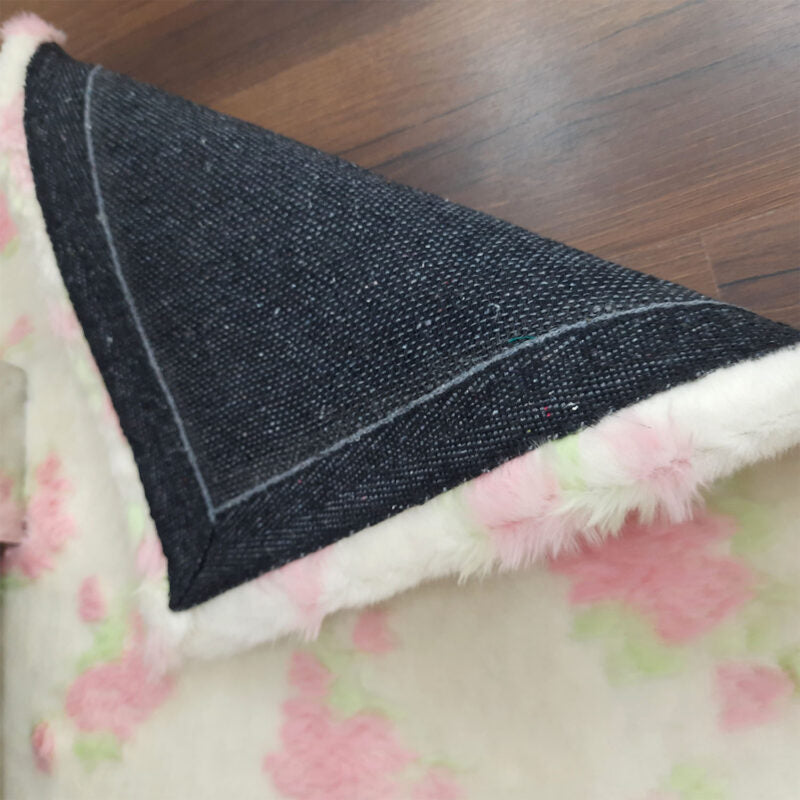 Soft Shaggy Premium Super Soft Luxury Rugs Faux Fur – Flowers on White Fur – Avioni Carpets