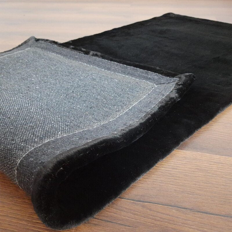 Loomkart – Avioni Ultra Soft Cozy Fluffy Faux Fur Rug-Easily Hand Washable – Black – Bedside/Hallway – 60X150cm