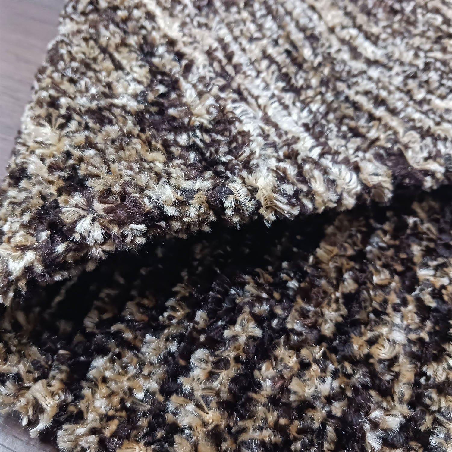 Avioni Handloom Rugs | Master Artisans Work | Feather like Luxurious Silk Soft Touch | Home Washable | Brown White Design | Reversible-90cm x 150cm (~3Feet x 5Feet)