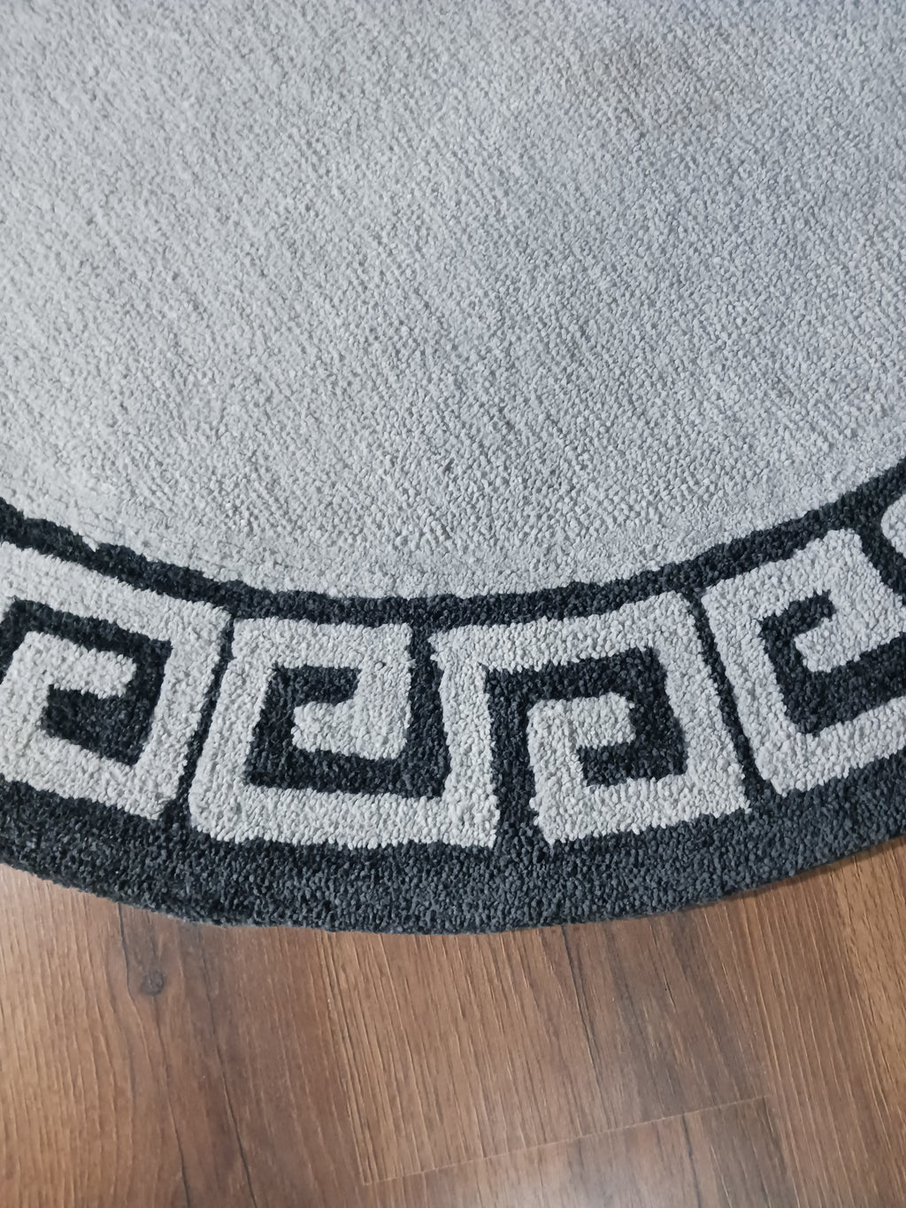 Avioni Home Atlas Collection - Greek Style Microfiber Round Carpet In Light and Dark Grey | Soft, Non-Slip, Easy to Clean
