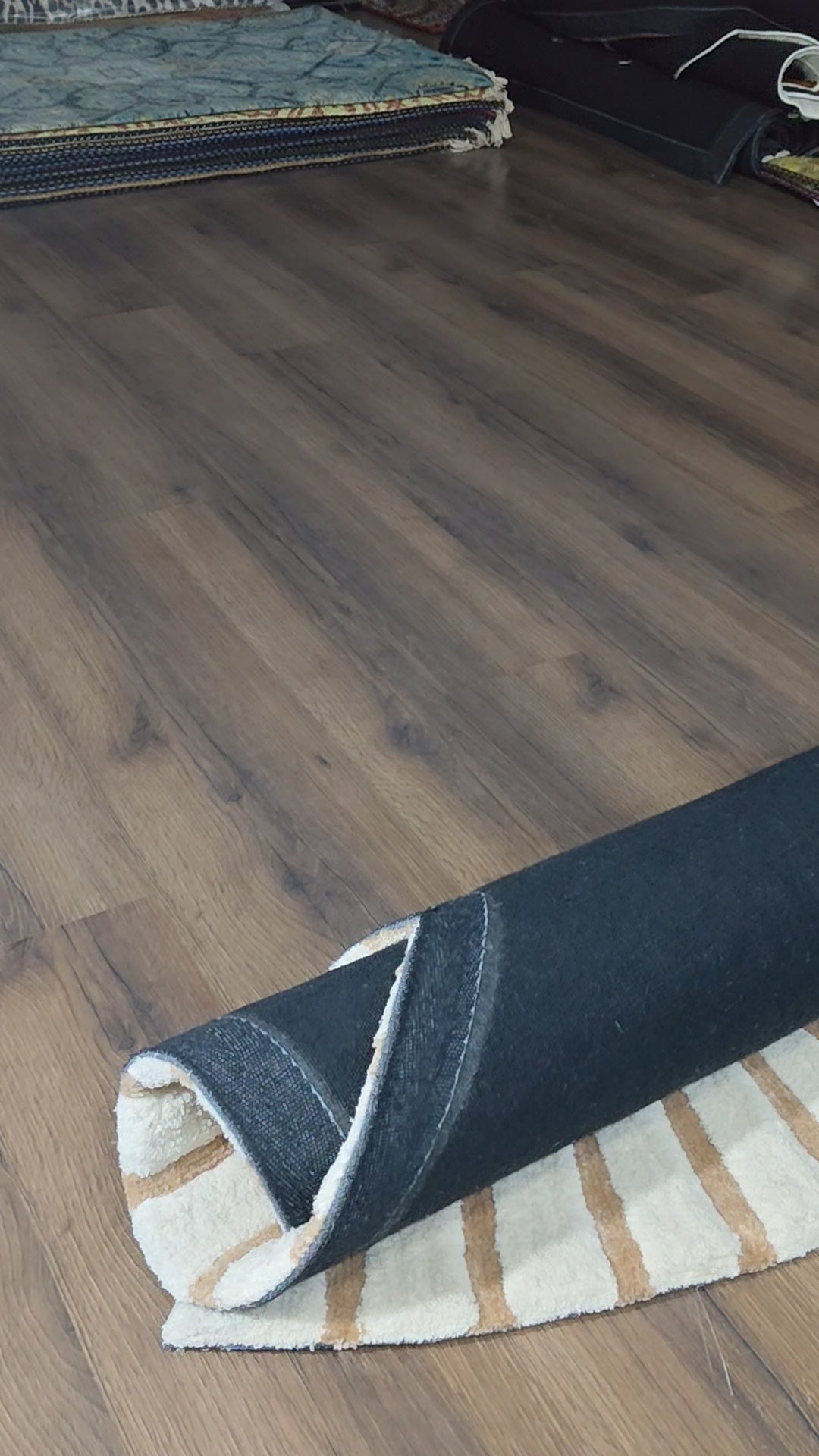 The Elevate Collection from Loomkart | The Seabreeze Shell | Luxury Statement Carpets