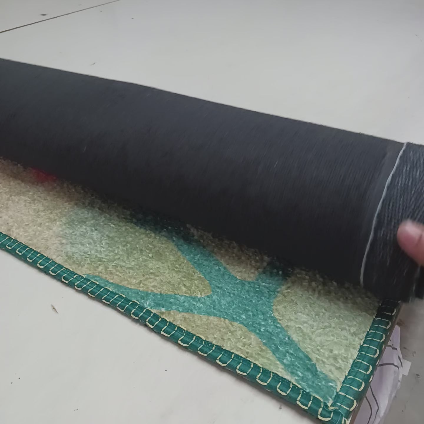 Avioni Luxurious Washable Modern Durable Handmade Vibrant Faux Silk Rug/Carpet In Green Floral