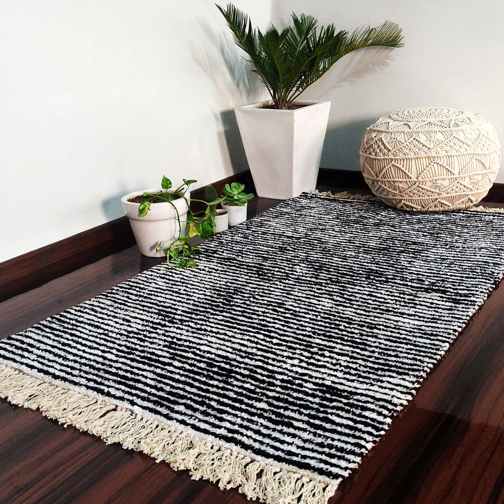Value Deal-Avioni Carpet For Living Room Wevani Collection- Modern Black And White
