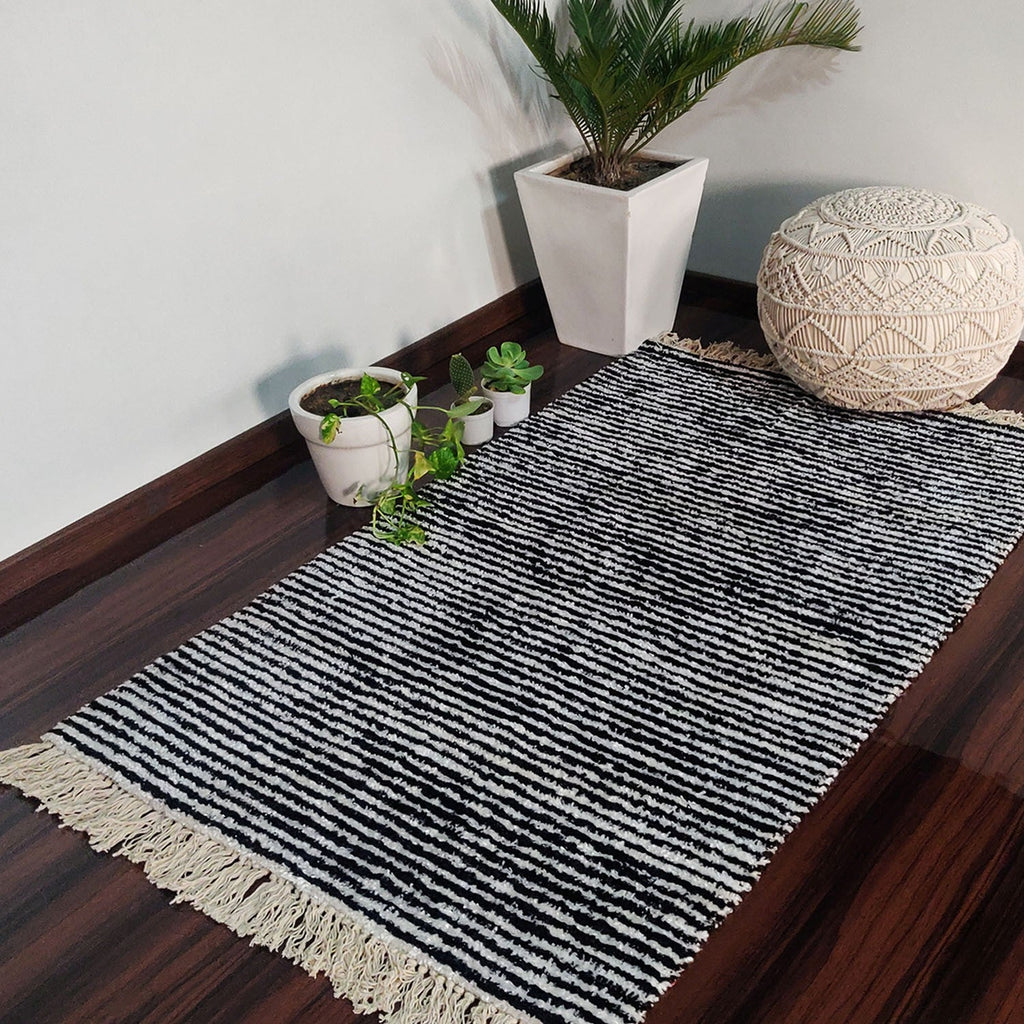 Value Deal-Avioni Carpet For Living Room Wevani Collection- Modern Black And White