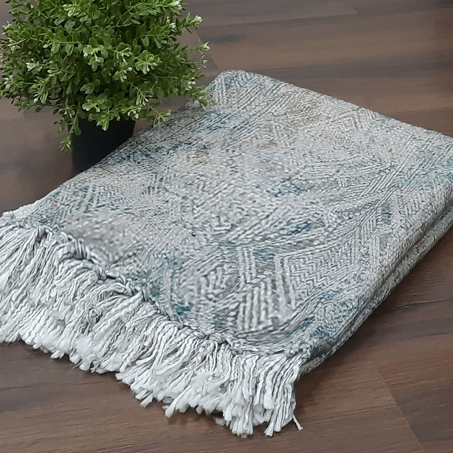 Avioni Beautiful Soft Sofa Throw | Modern Design | Virgin Premium Polyester Slub Handloom Sofa Throw