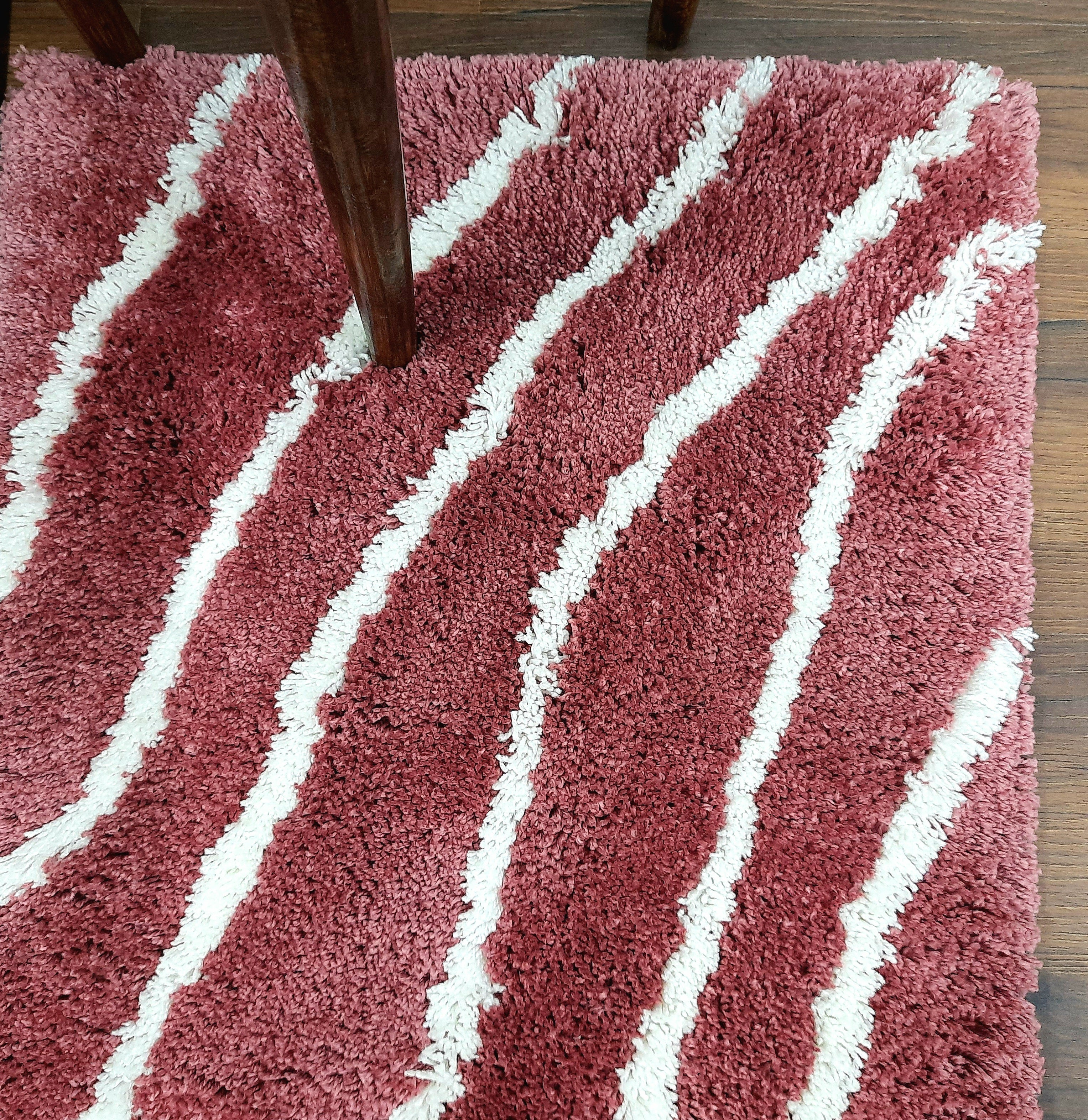 Plush Soft Washable Shaggy Carpet in Wine Color With White Wave Design /Bedside Runners by Avioni Home