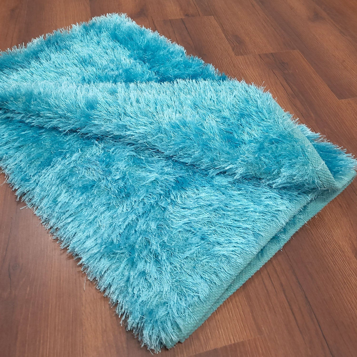 Avioni Handloom Flurry Yarn Fur Durry For Living Room In Fur Reversible Aqua- 150cm x 210cm (~5 feet x 7 feet)