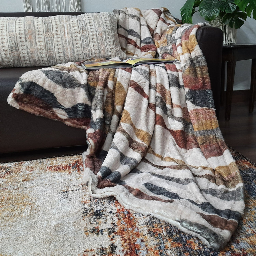 Avioni Home Everlasting Comfort Faux Fur Throw Blanket – Double Sided, Soft, Warm, Cozy, Luxury, Fluffy Blankets for Couch and Bed – Large (180x145cm)