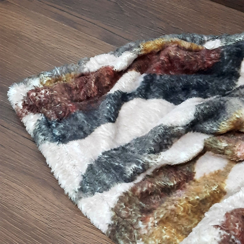 Avioni Home Everlasting Comfort Faux Fur Throw Blanket – Double Sided, Soft, Warm, Cozy, Luxury, Fluffy Blankets for Couch and Bed – Large (180x145cm)