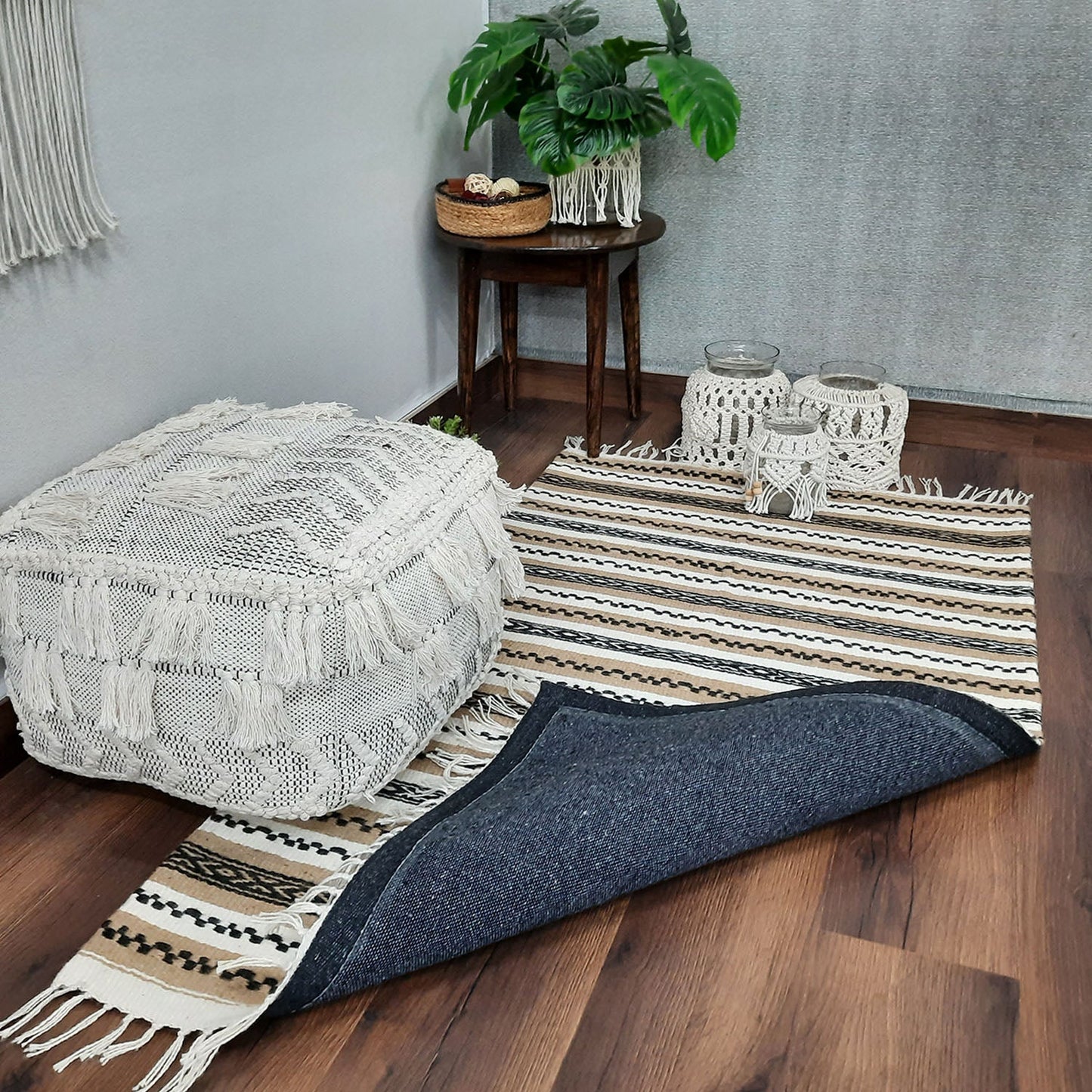 AvioniHome Birchwood Collection : Modern Jute/PET Yarn Handmade Area Carpet| Design: CARJUTPET0013-WIBAC