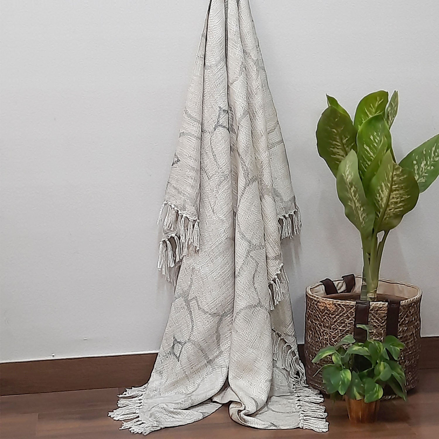 Avioni Beautiful Soft Sofa Throw | A must add to your living room | Modern Design Virgin Premium Polyester Slub Handloom Sofa Throw