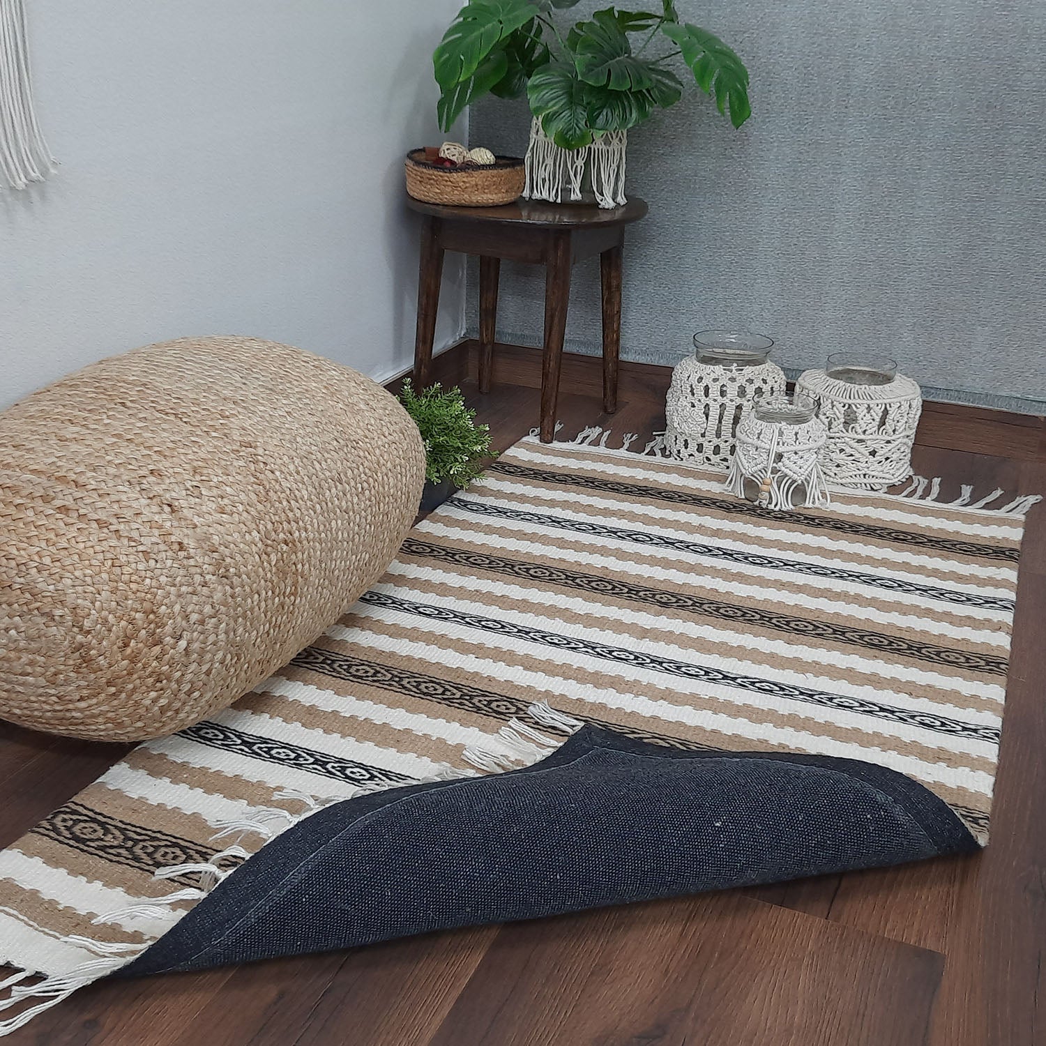 AvioniHome Birchwood Collection : Modern Jute/PET Yarn Handmade Area Carpet| Design: CARJUTPET006-WIBAC
