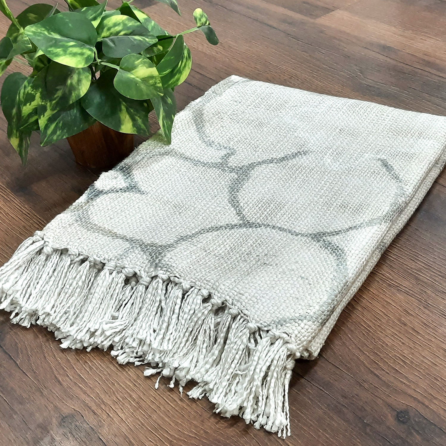 Avioni Beautiful Soft Sofa Throw | A must add to your living room | Modern Design Virgin Premium Polyester Slub Handloom Sofa Throw