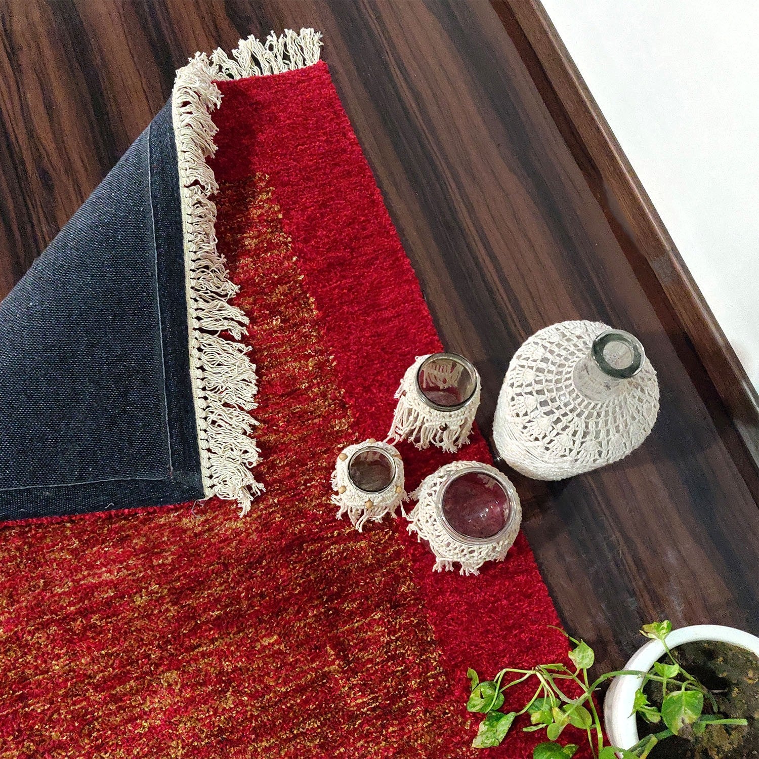 Avioni Carpets for Living Room/Pooja Room – Neo Modern Collection Red And Gold Carpet/Rug – 90cm x 150cm (~3×5 Feet)