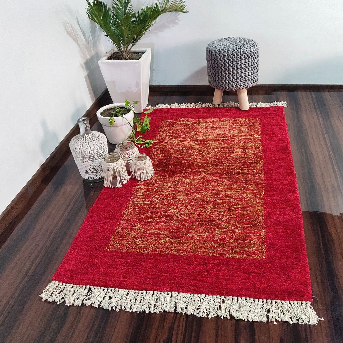 Avioni Carpets for Living Room/Pooja Room – Neo Modern Collection Red And Gold Carpet/Rug – 90cm x 150cm (~3×5 Feet)