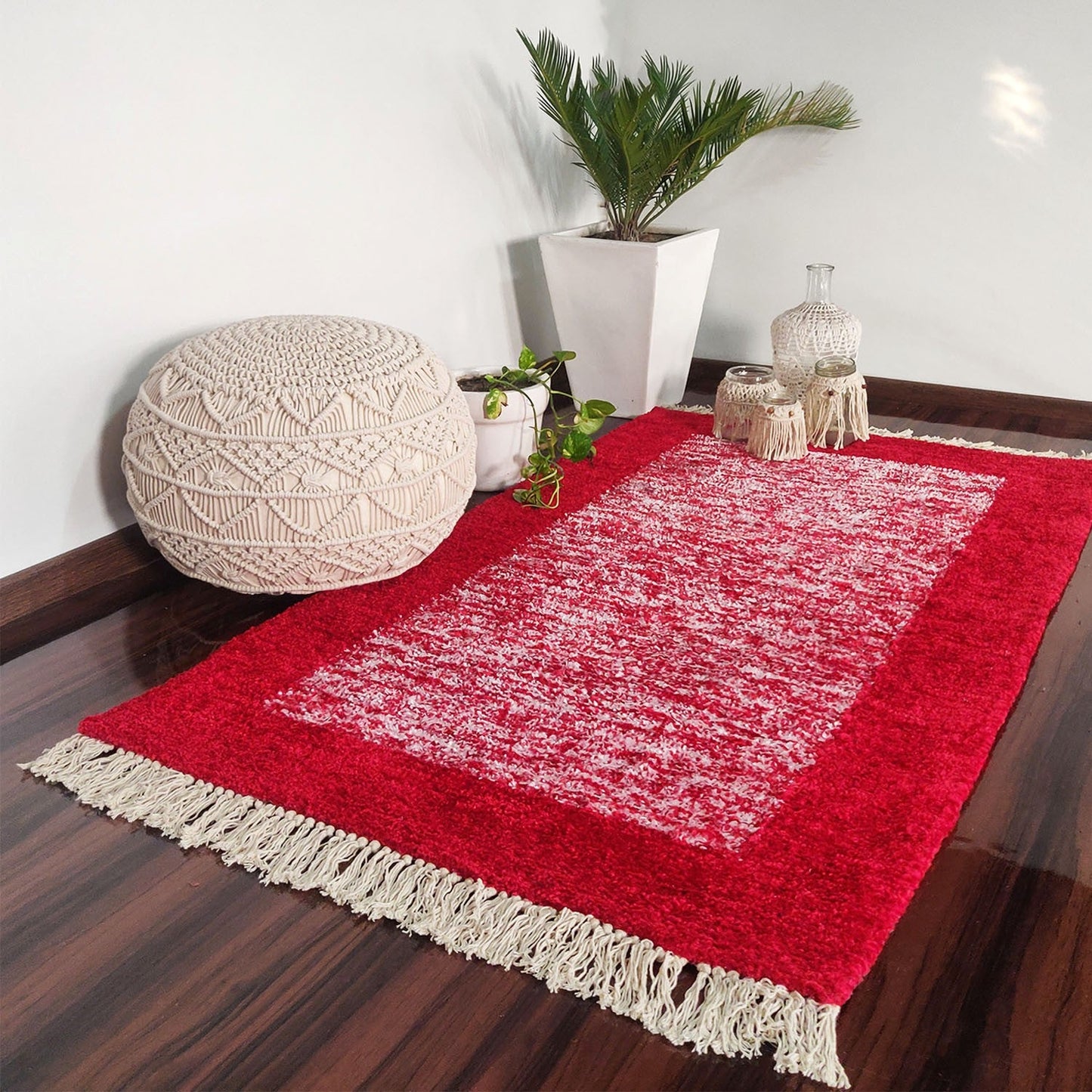 Avioni Carpets for Living Room/Pooja Room – Neo Modern Collection Red And White Carpet/Rug – 90cm x 150cm (~3×5 Feet)
