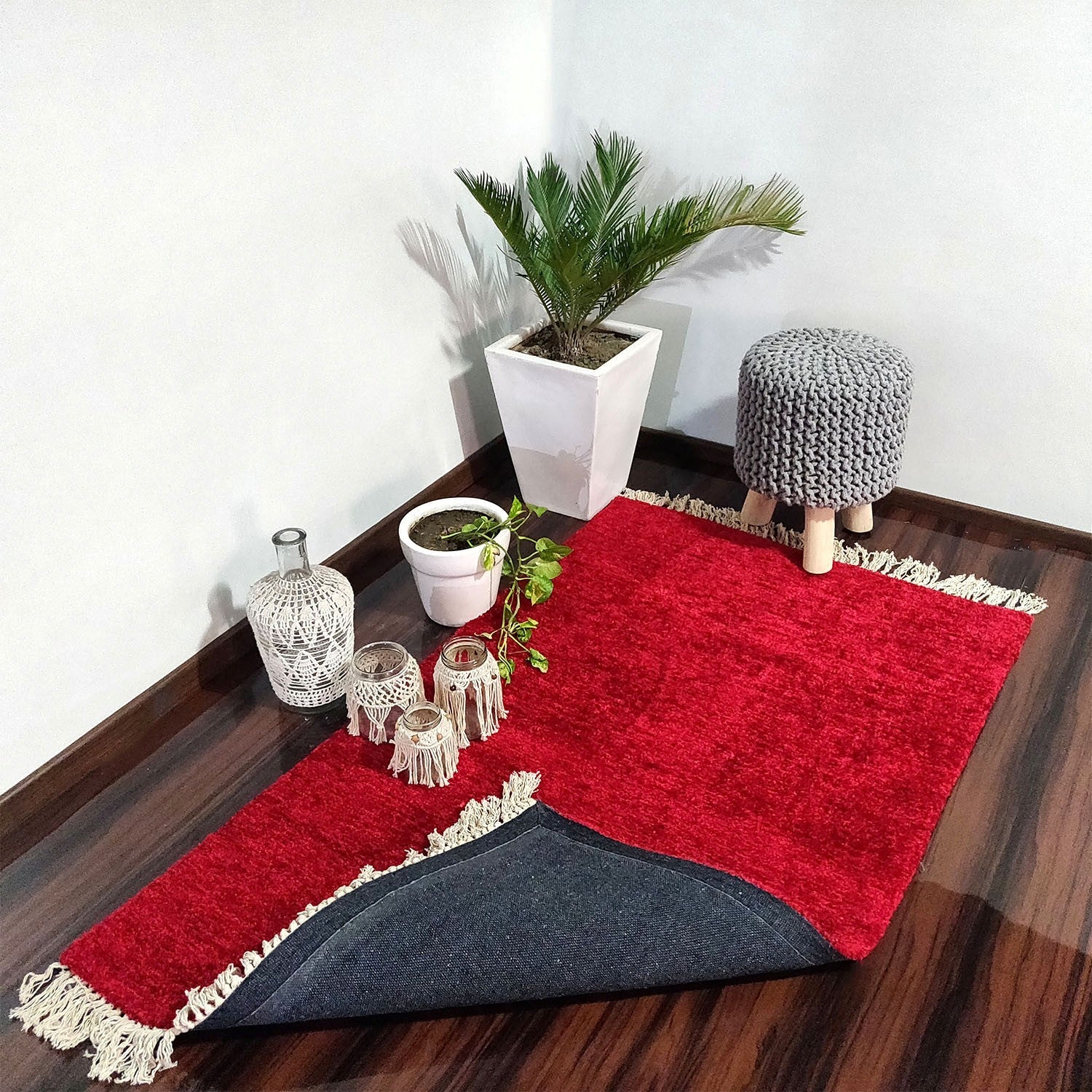 Avioni Carpets for Living Room/Pooja Room – Neo Modern Collection Red Carpet/Rug – 90cm x 150cm (~3×5 Feet)