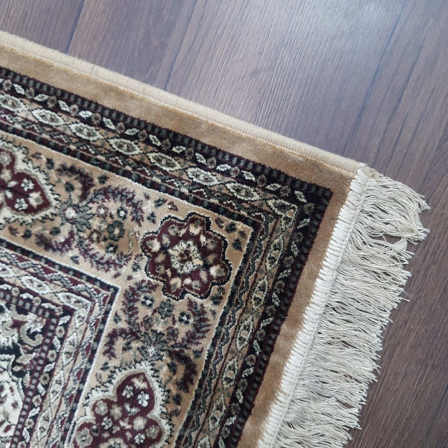 Persian Rugs – Premium Silk Carpet – 120cm x 180cm (~4×6 Feet)-Avioni