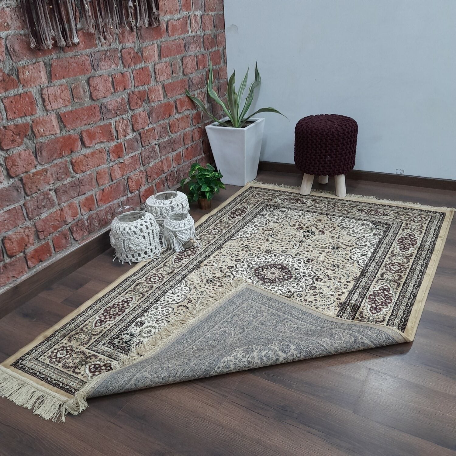 Persian Rugs – Premium Silk Carpet – 120cm x 180cm (~4×6 Feet)-Avioni