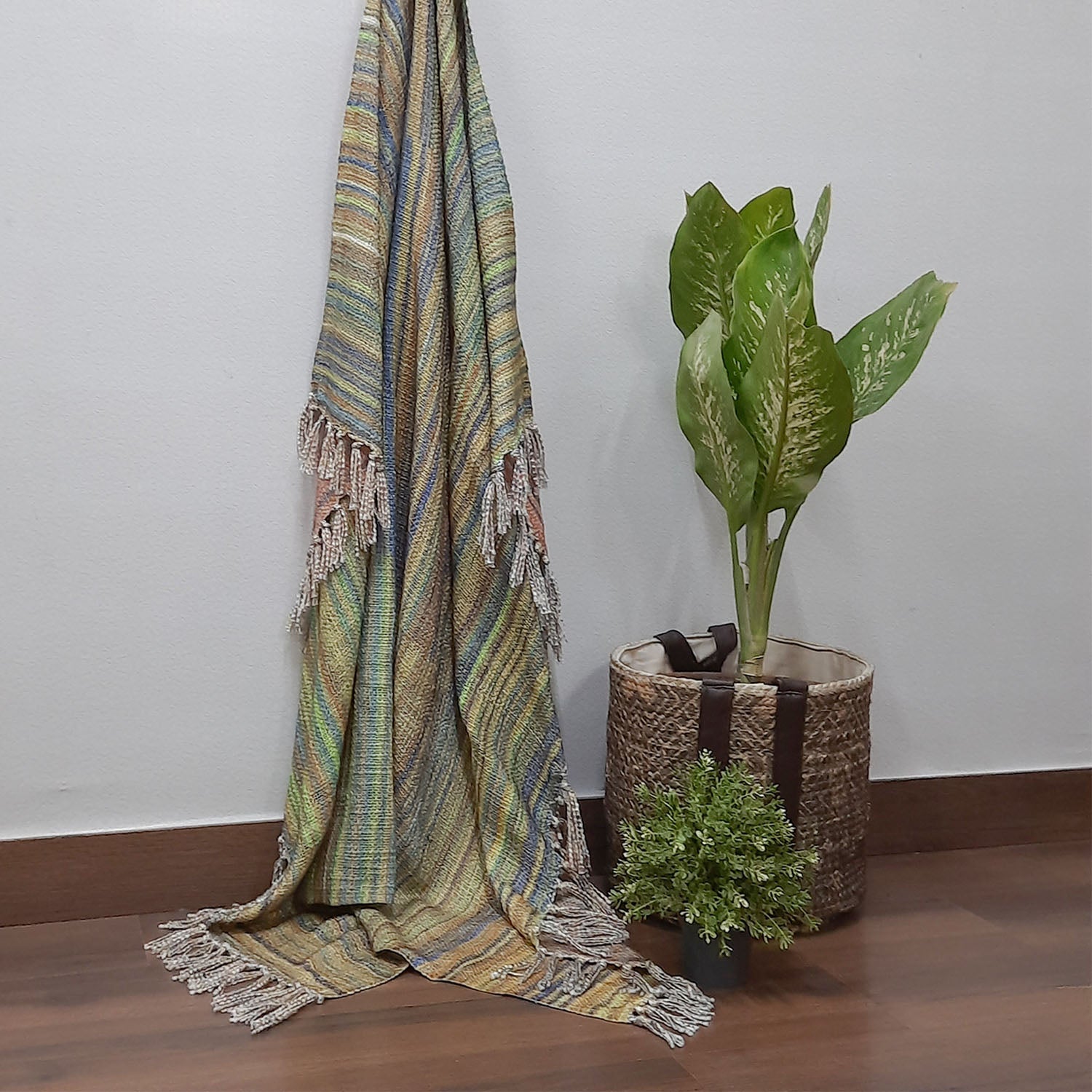 Avioni Beautiful Soft Sofa Throw | Double Design | Virgin Premium Polyester Slub Handloom Sofa Throw