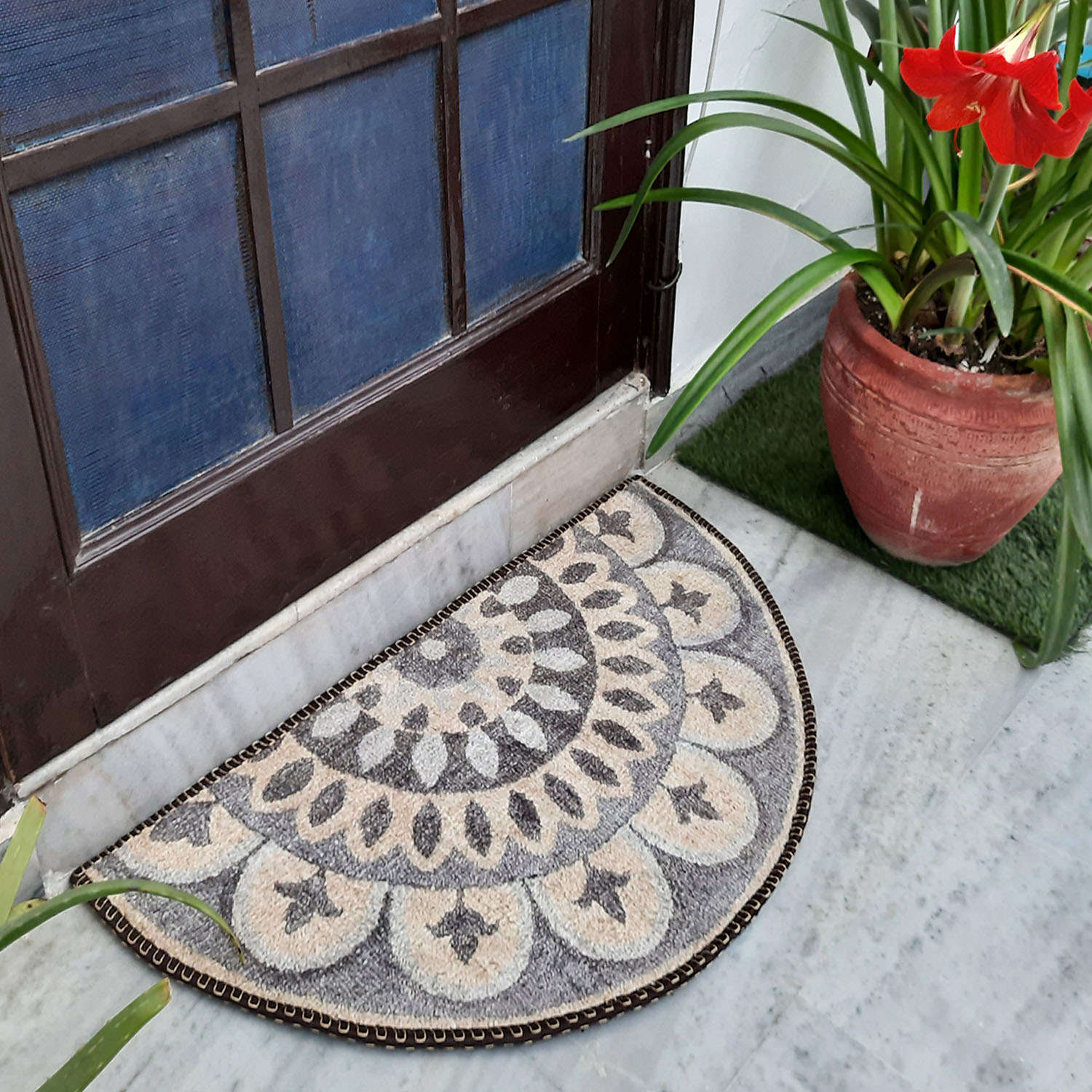 Avioni Home Floor Mats in Beautiful Rangoli Modern Semi Round Design | Anti Slip, Durable & Washable | Outdoor & Indoor